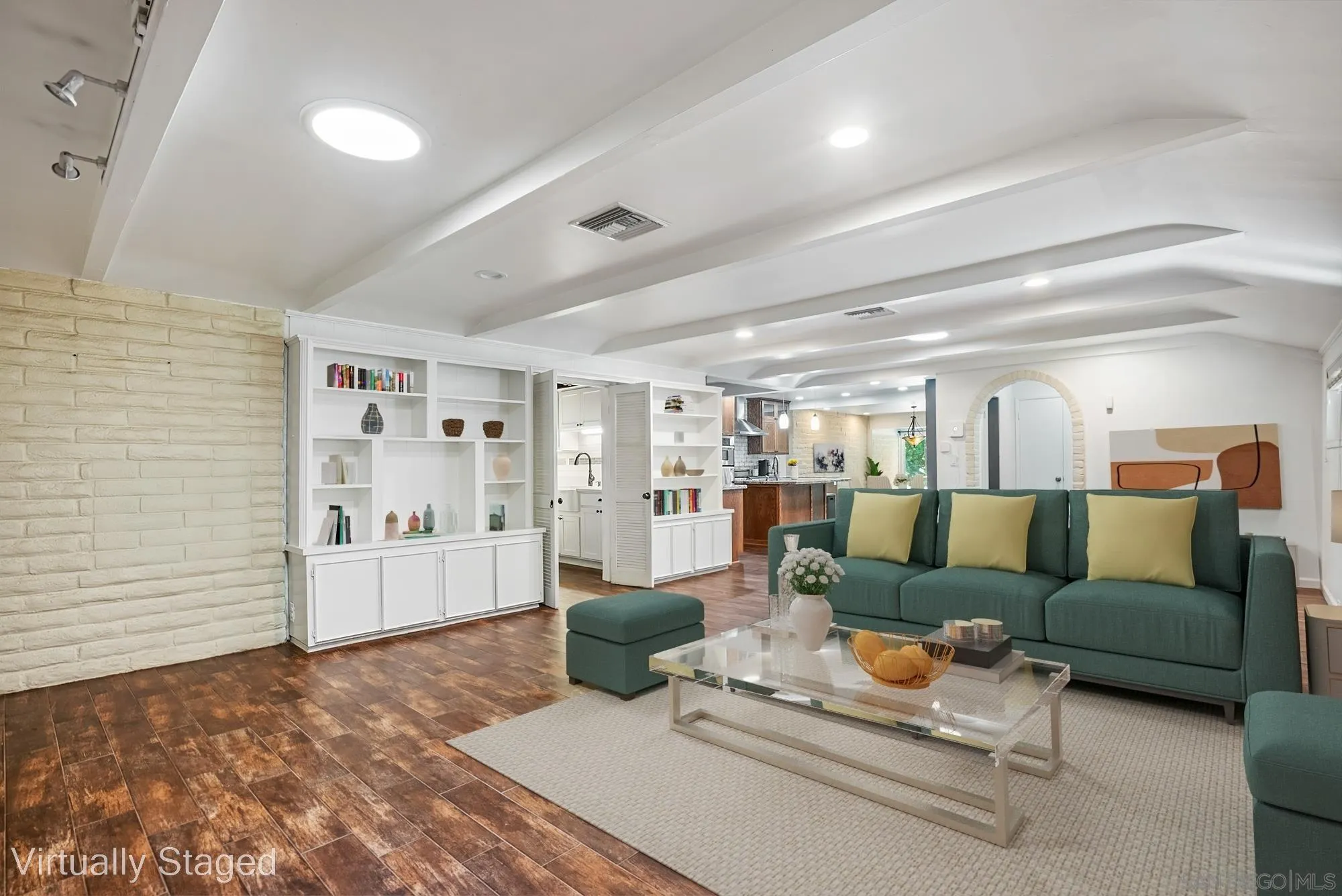 4201 Avenida Gregory