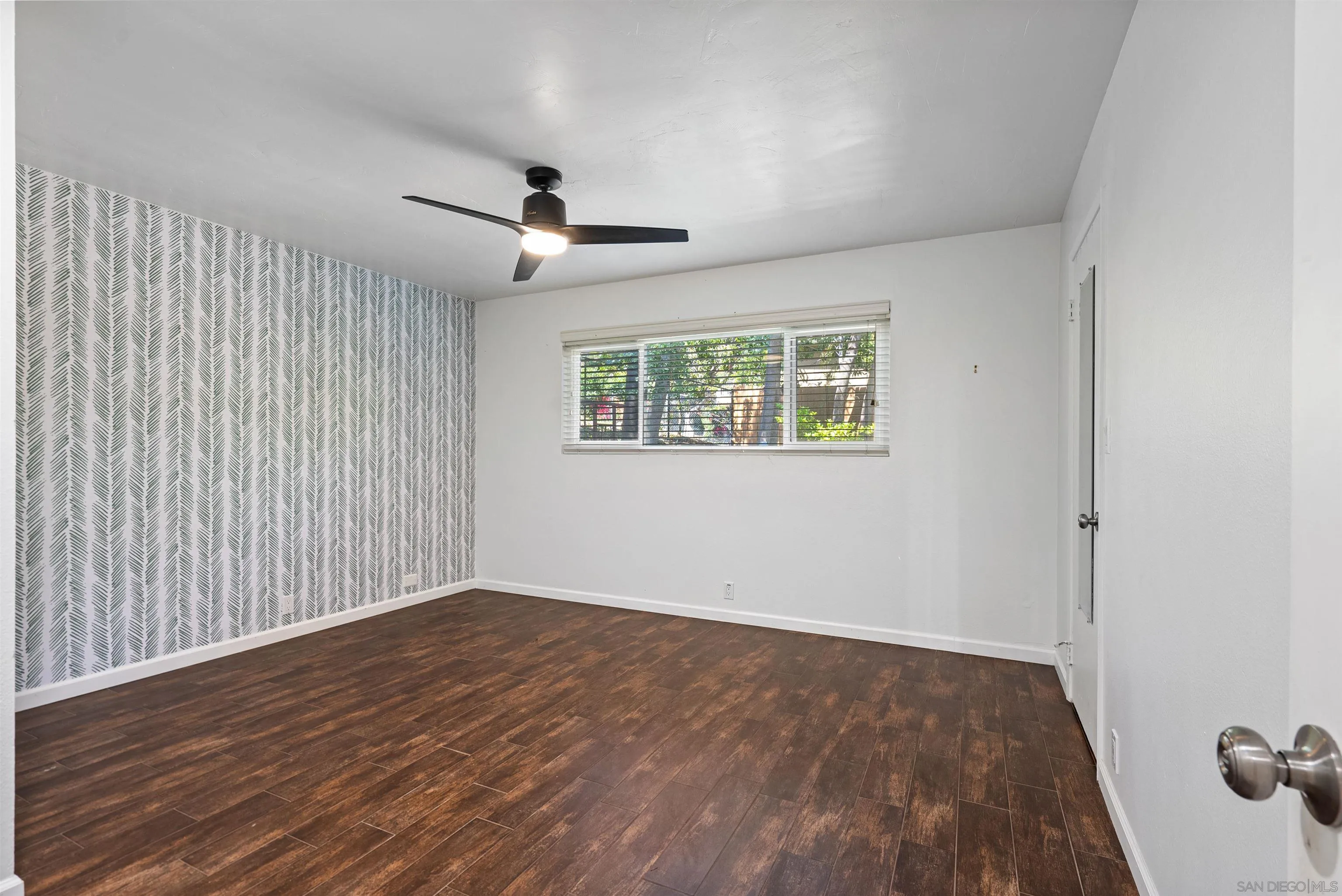 4201 Avenida Gregory