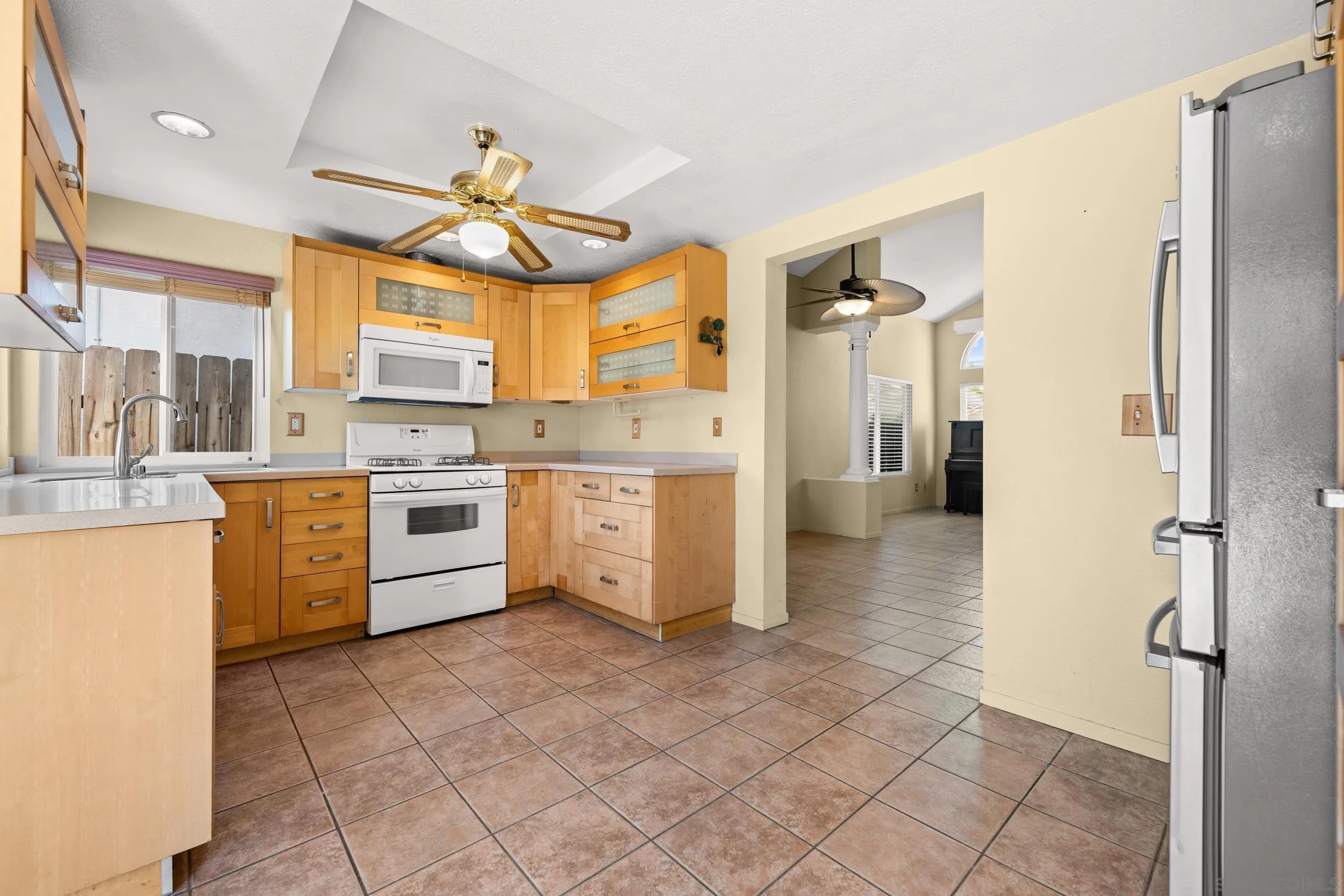 1813 Avenida Segovia