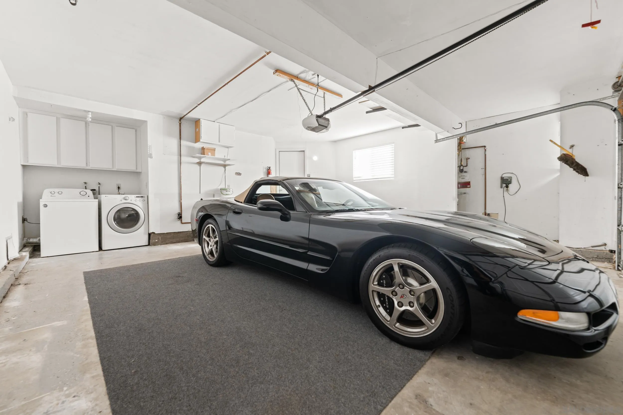 1813 Avenida Segovia