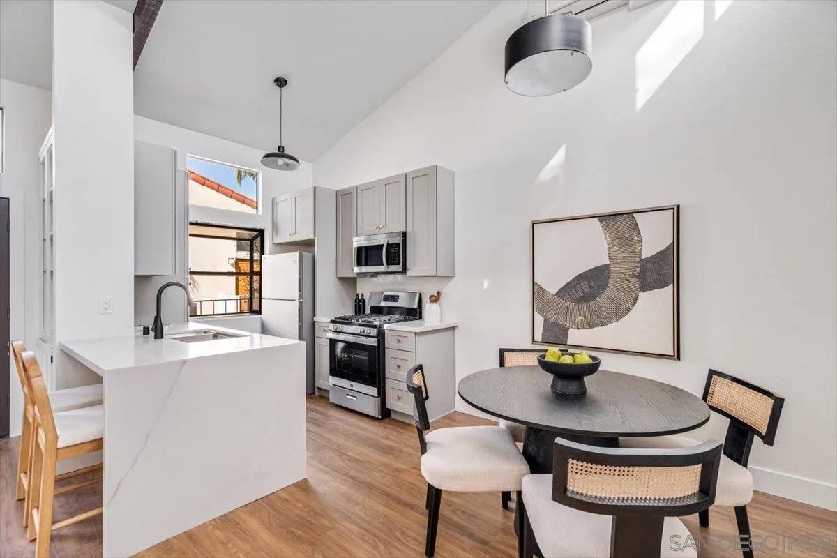 3722 Arnold Avenue Unit 6