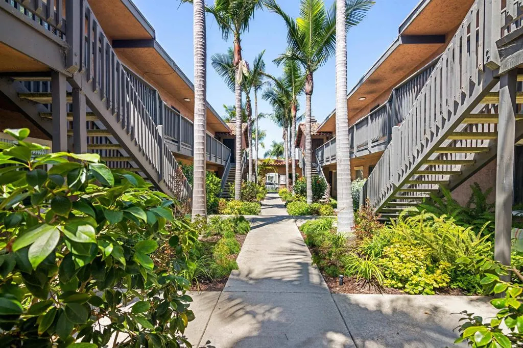 4565 Cleveland Ave Unit 8