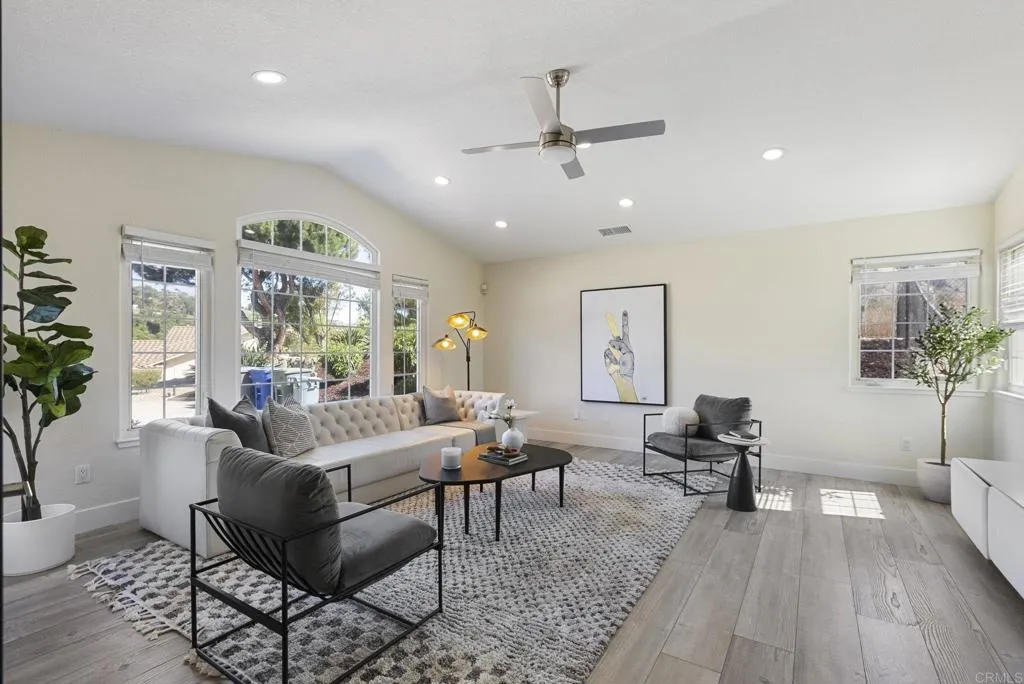 15458 Harrow Lane