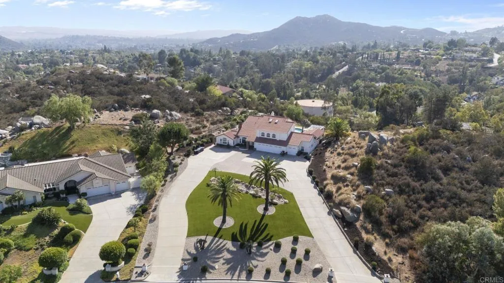 15458 Harrow Lane