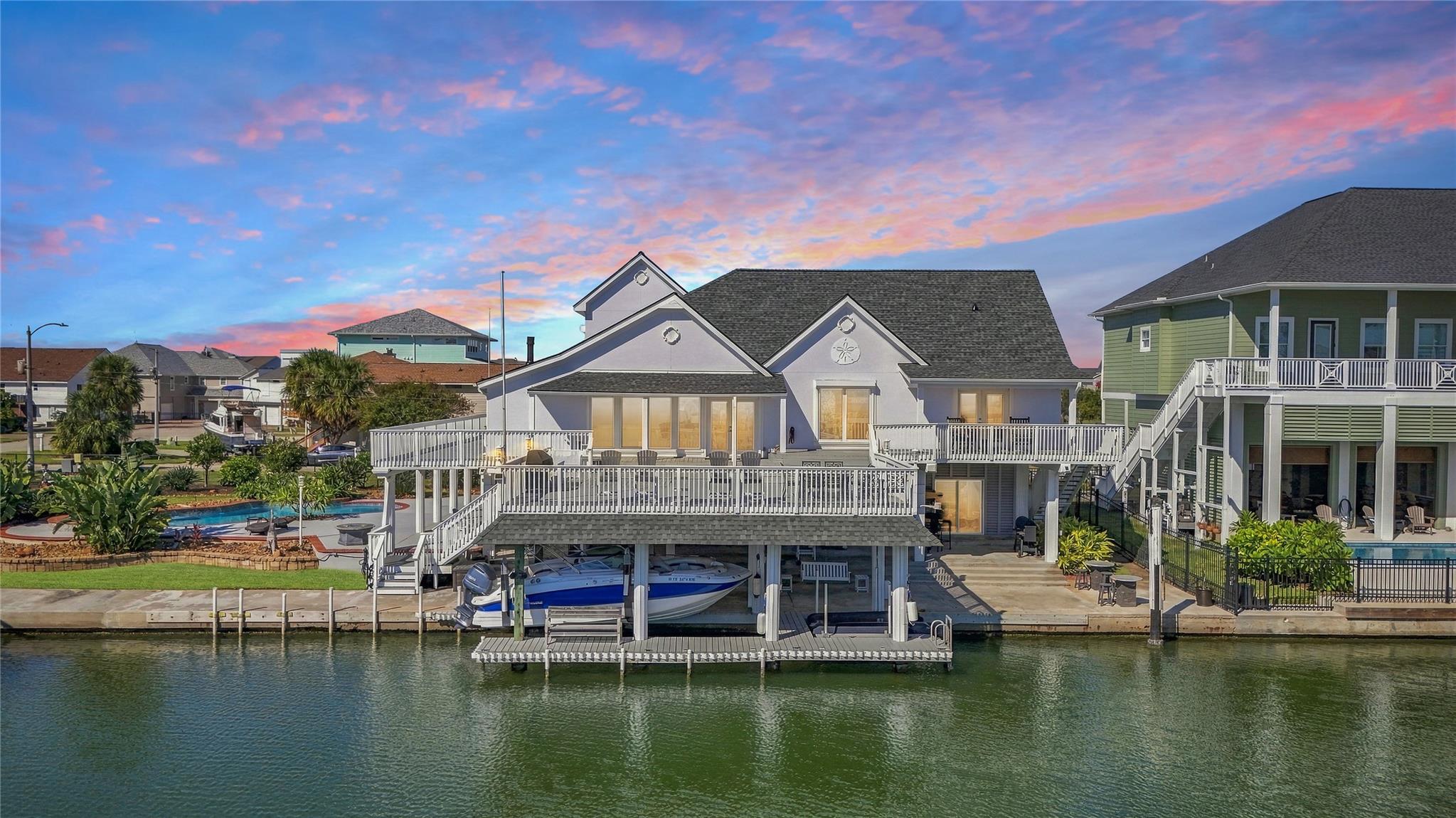 208 Coconut Street