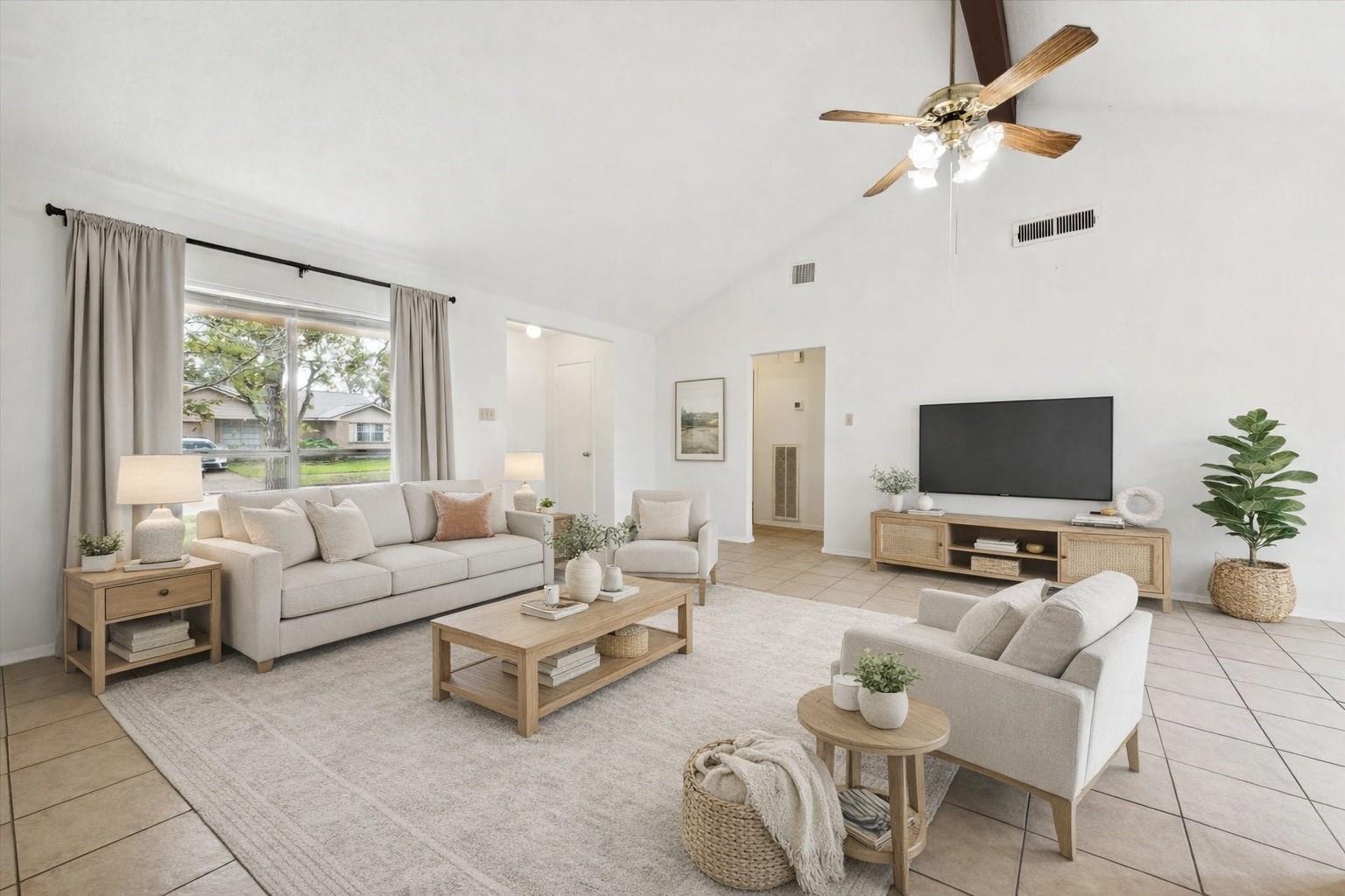 2723 N Brompton Drive