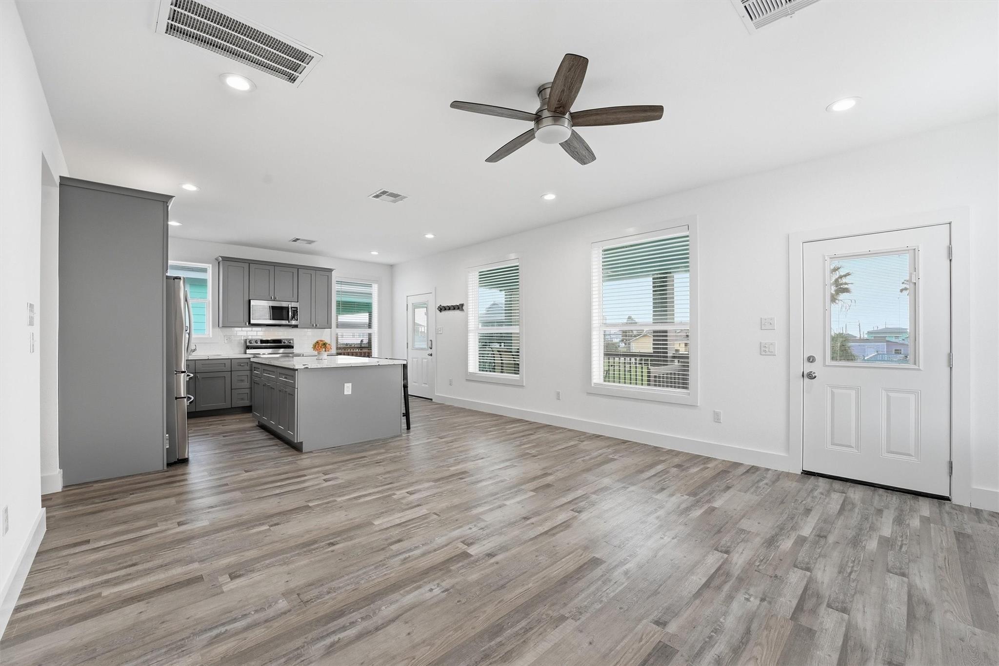 4025 A Vista Boulevard