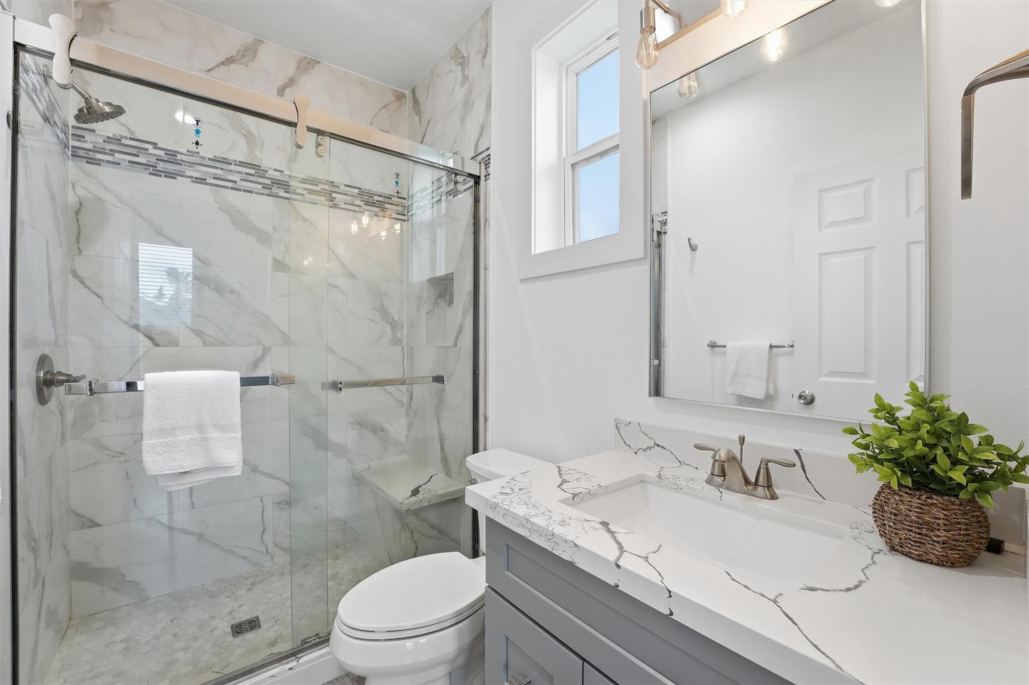 4025 A Vista Boulevard