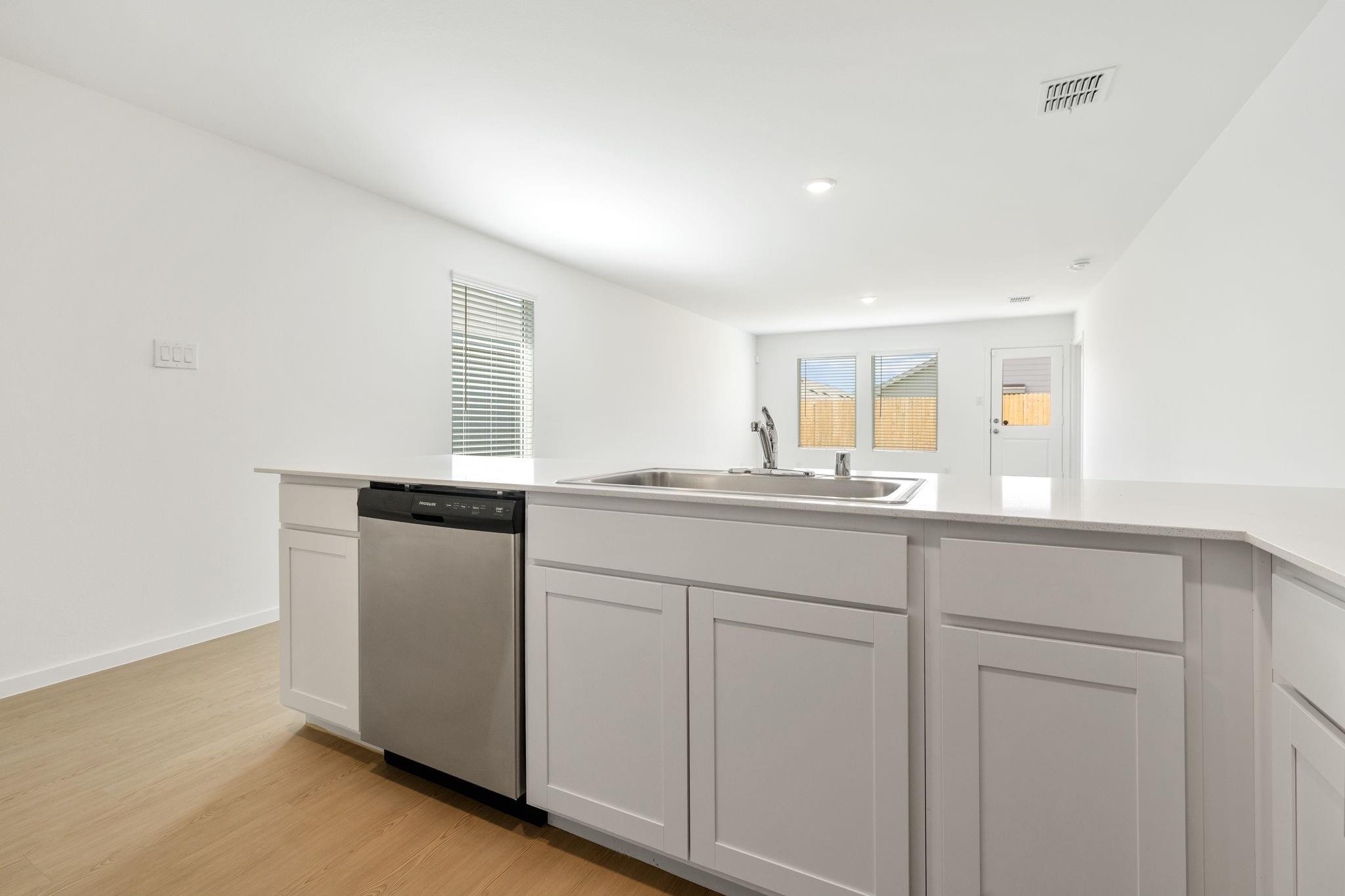 3912 Pontchartrain Parkway