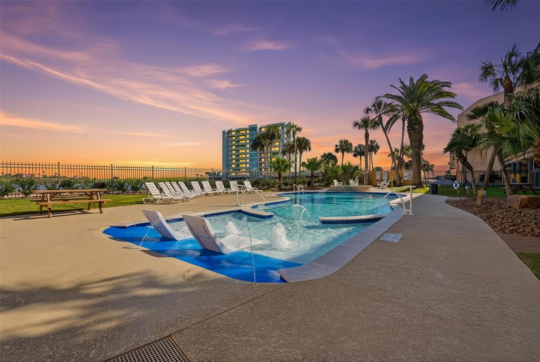 9520 Seawall Boulevard # 353