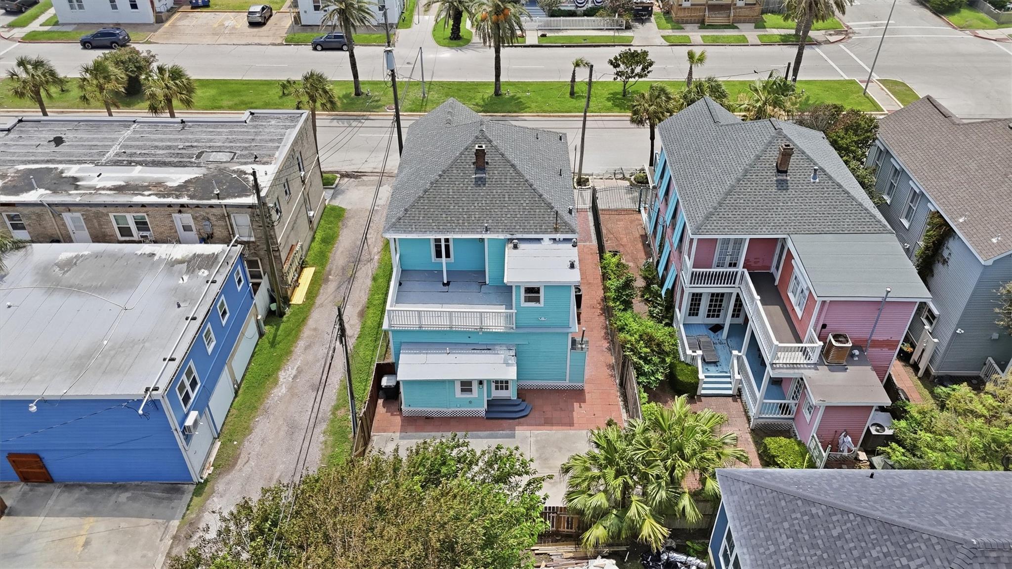 2010 Rosenberg Street