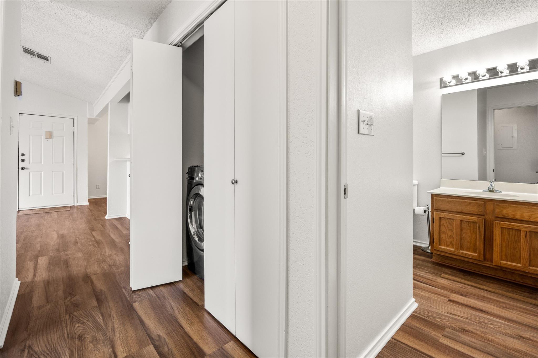 1202 Thorpe Lane # 612