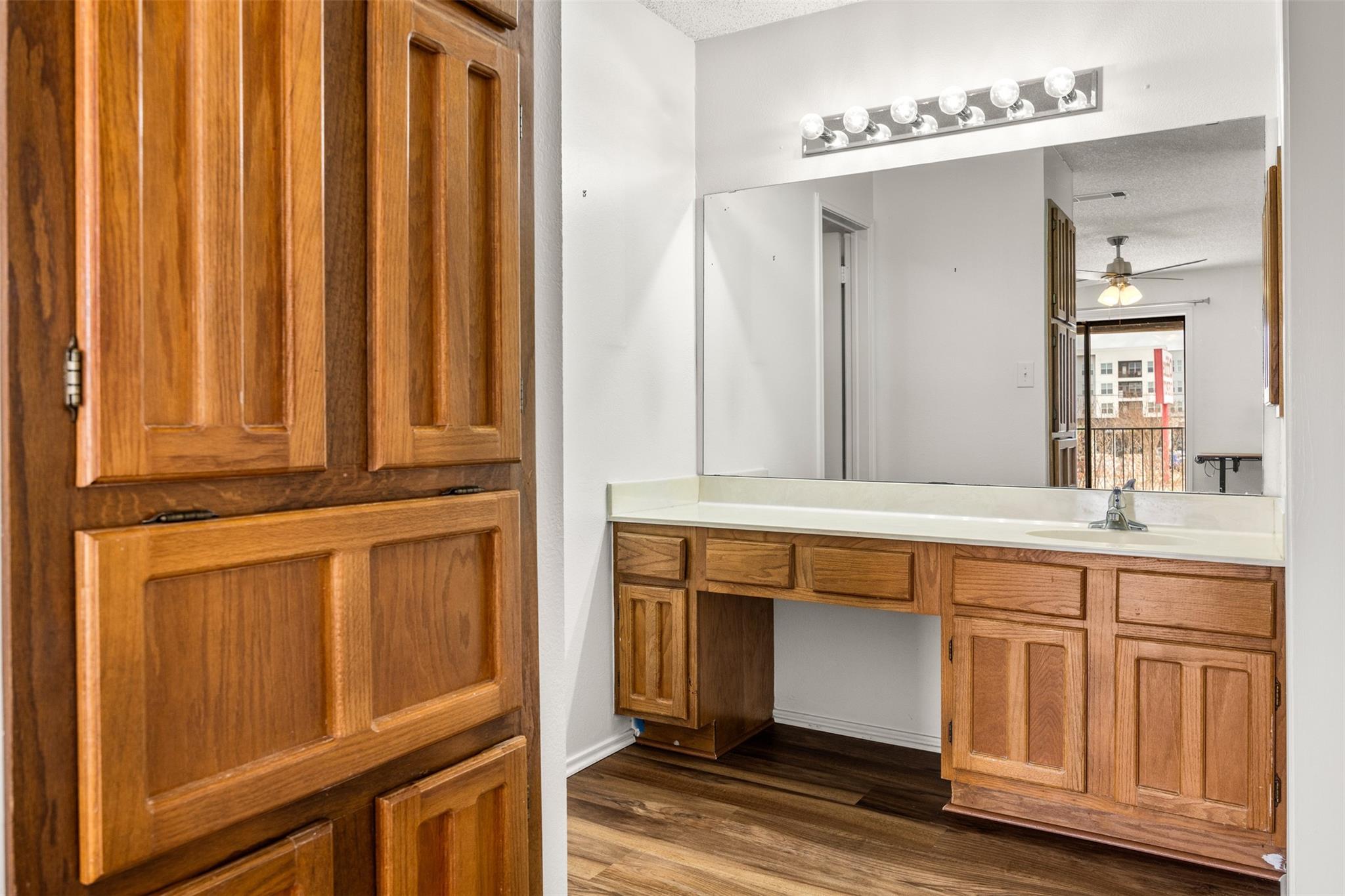 1202 Thorpe Lane # 612