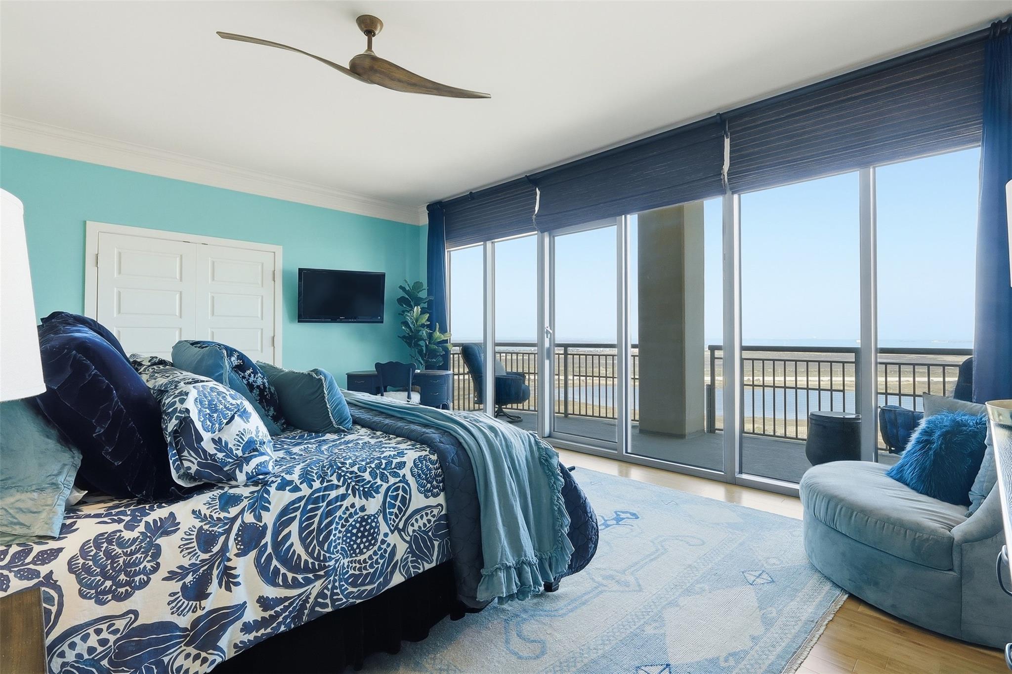 801 E Beach Drive Unit: BC2412