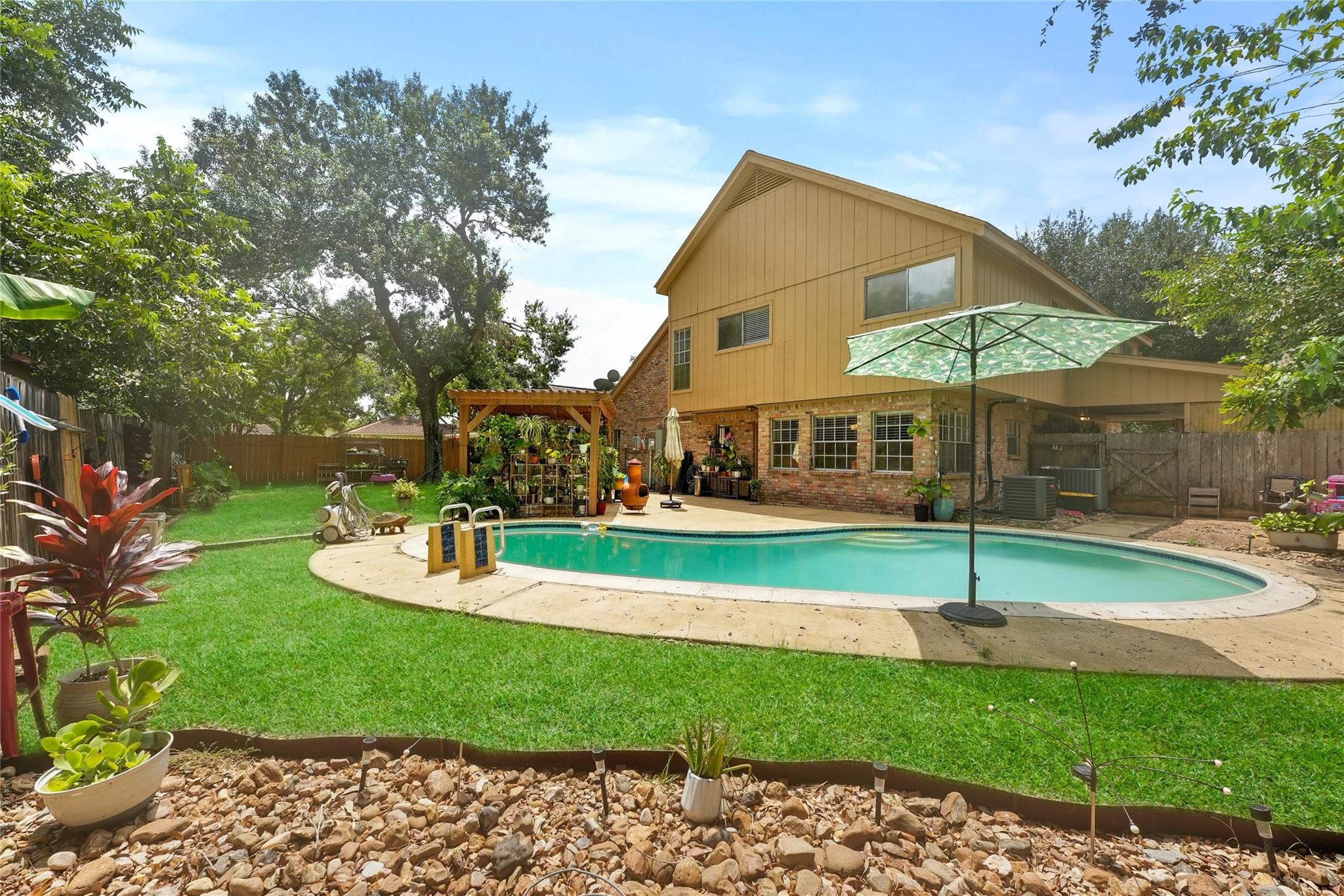 2408 Chelmsford Court