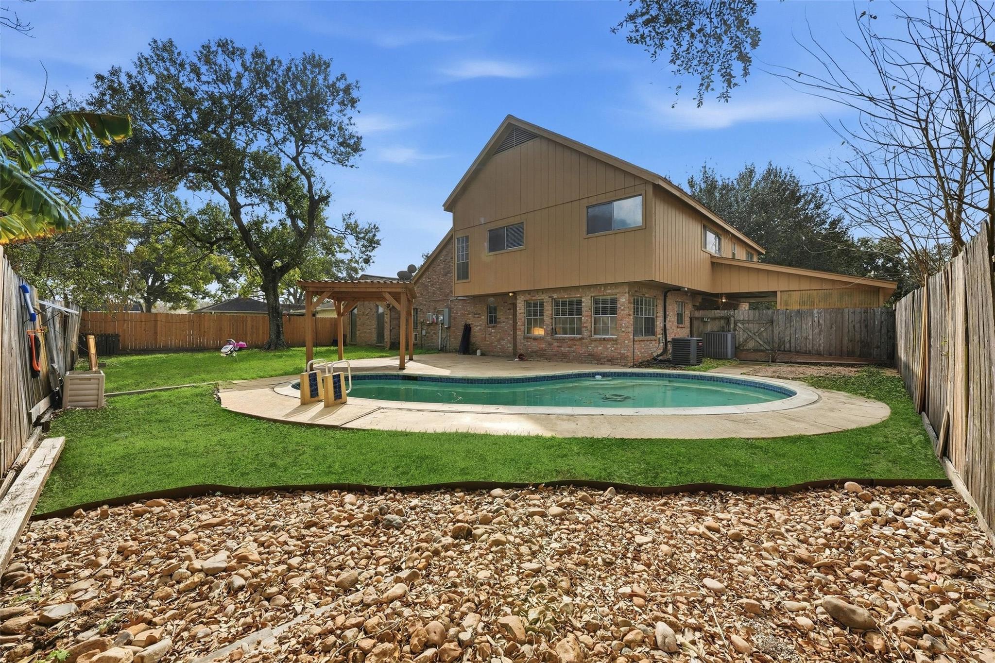 2408 Chelmsford Court