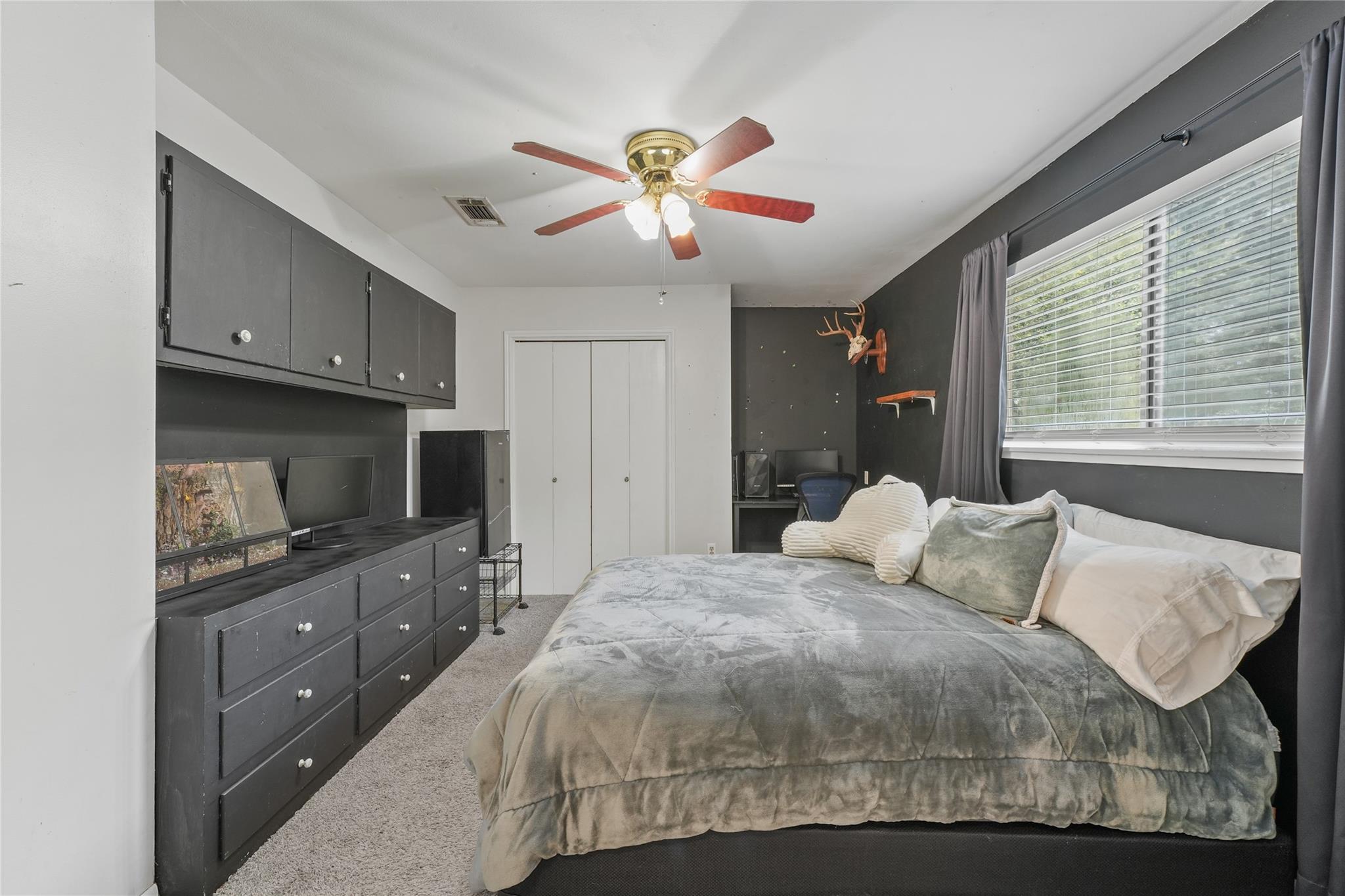 2408 Chelmsford Court