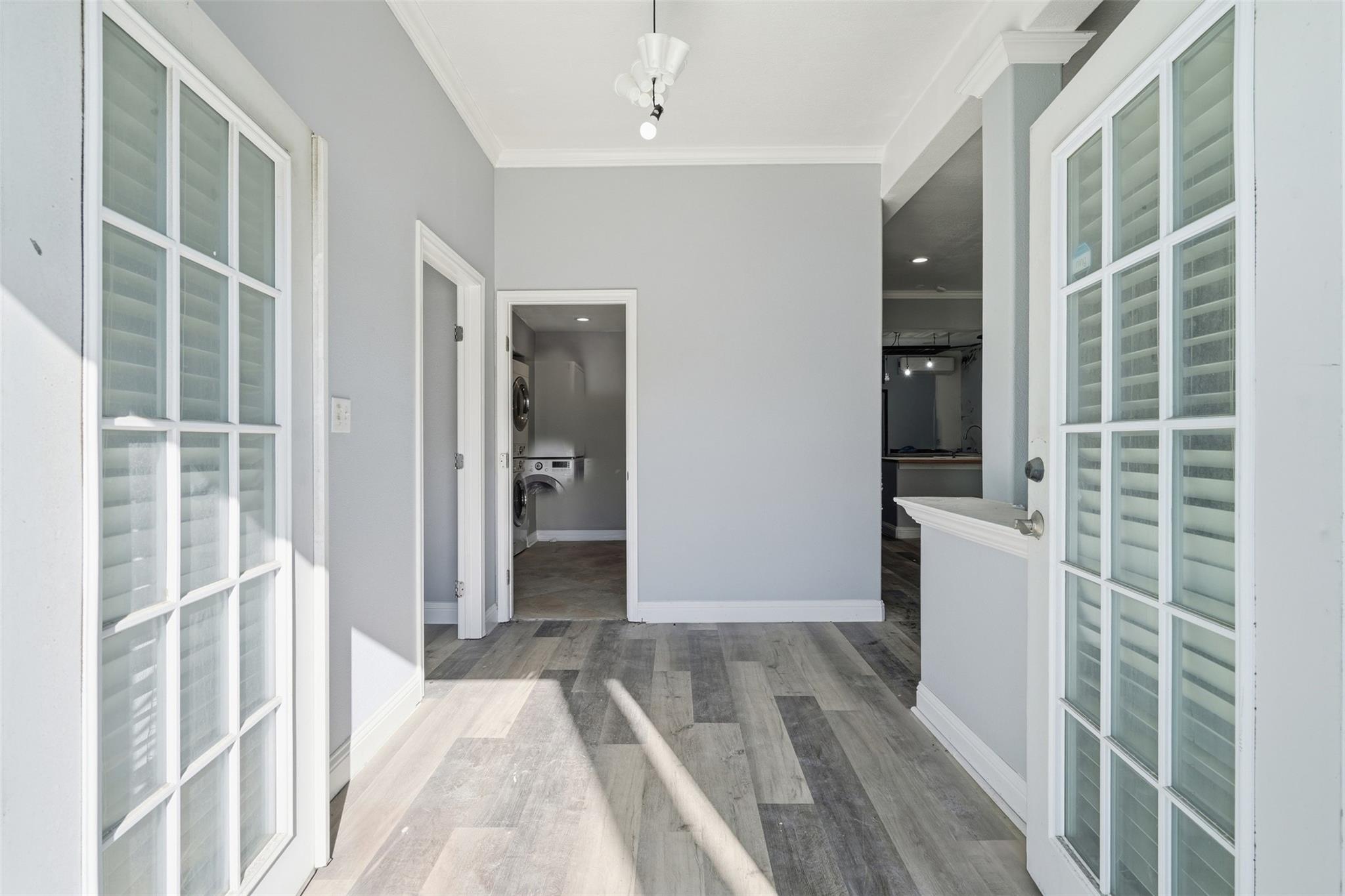 2025 Ave N 1/2