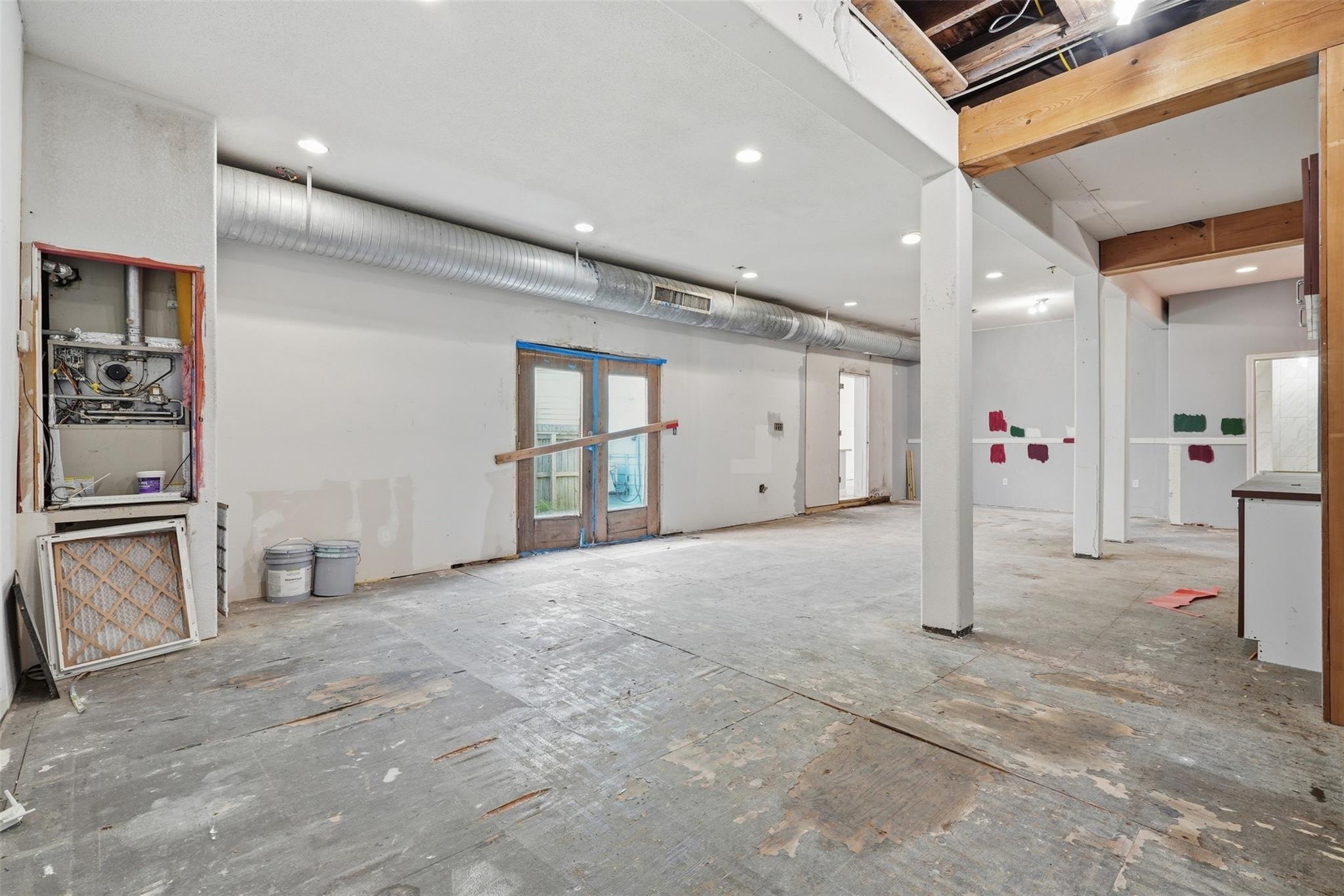 2025 Ave N 1/2