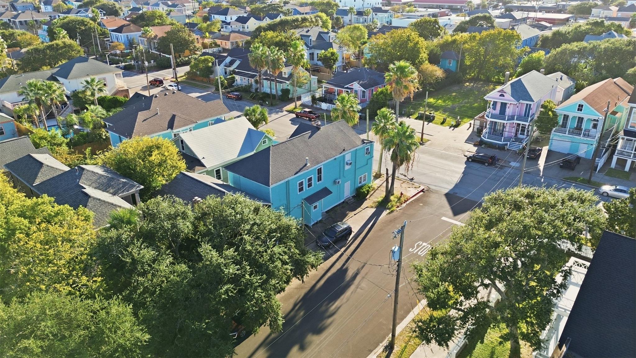 2025 Ave N 1/2