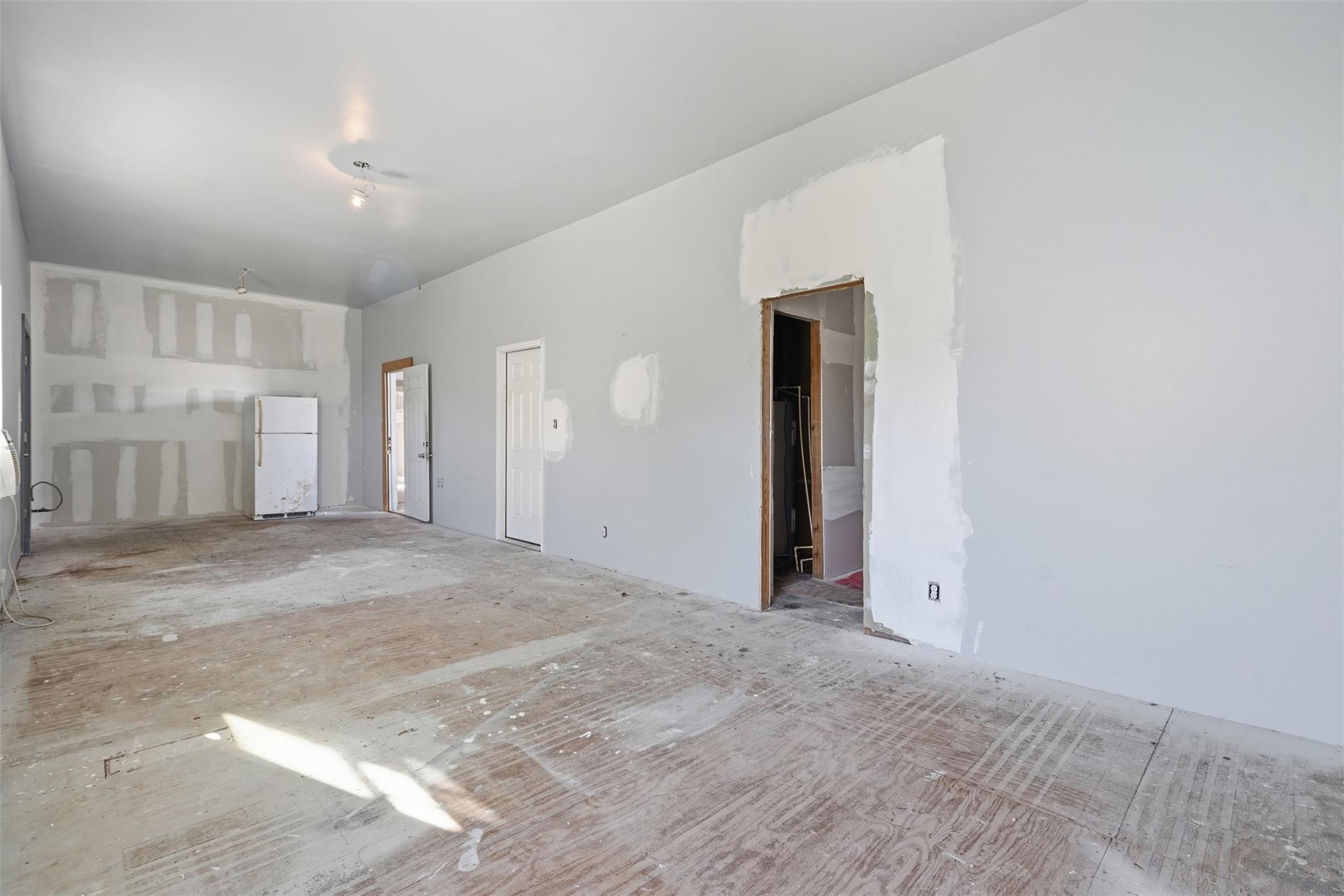 2025 Ave N 1/2