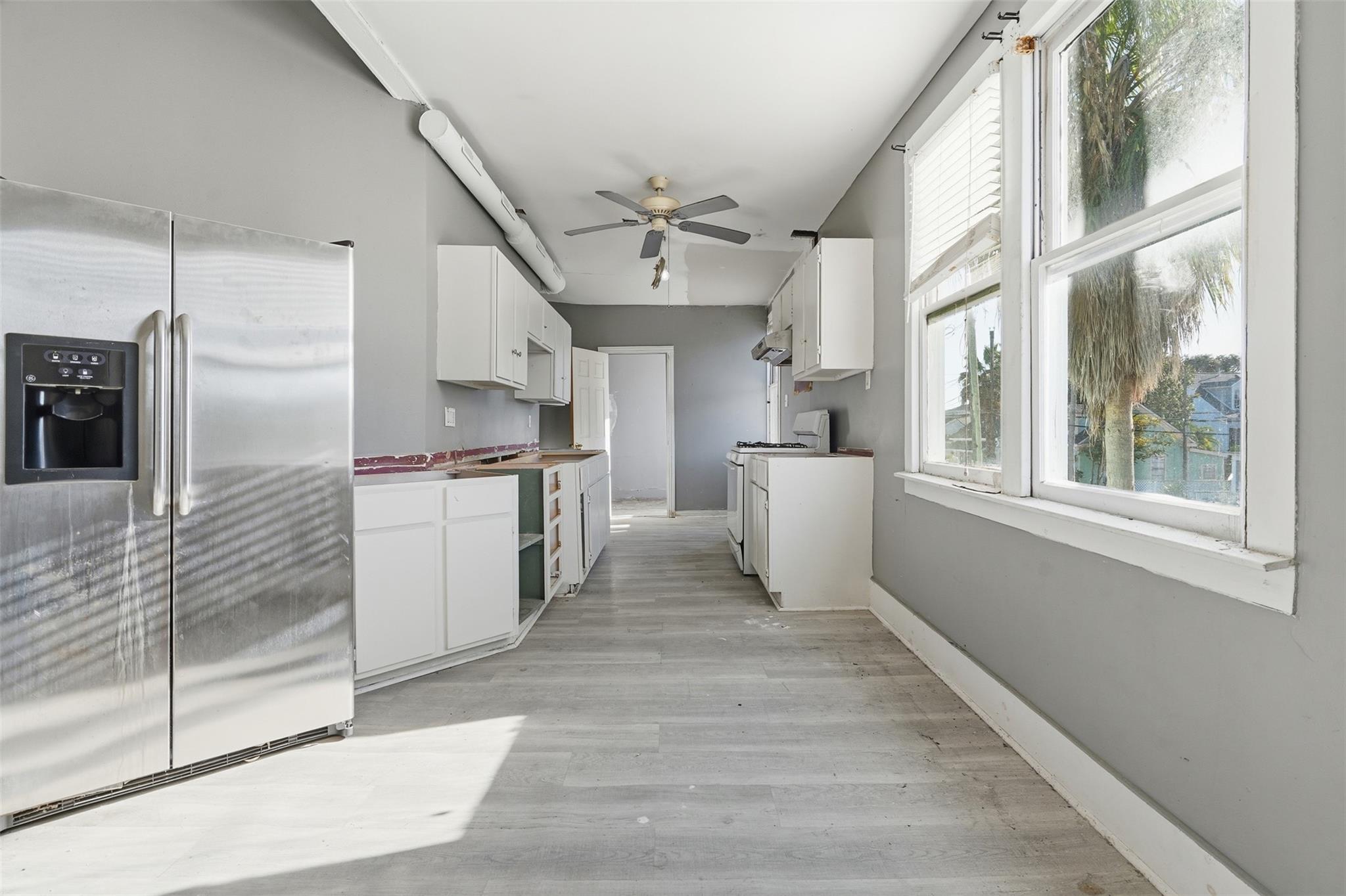 2025 Ave N 1/2