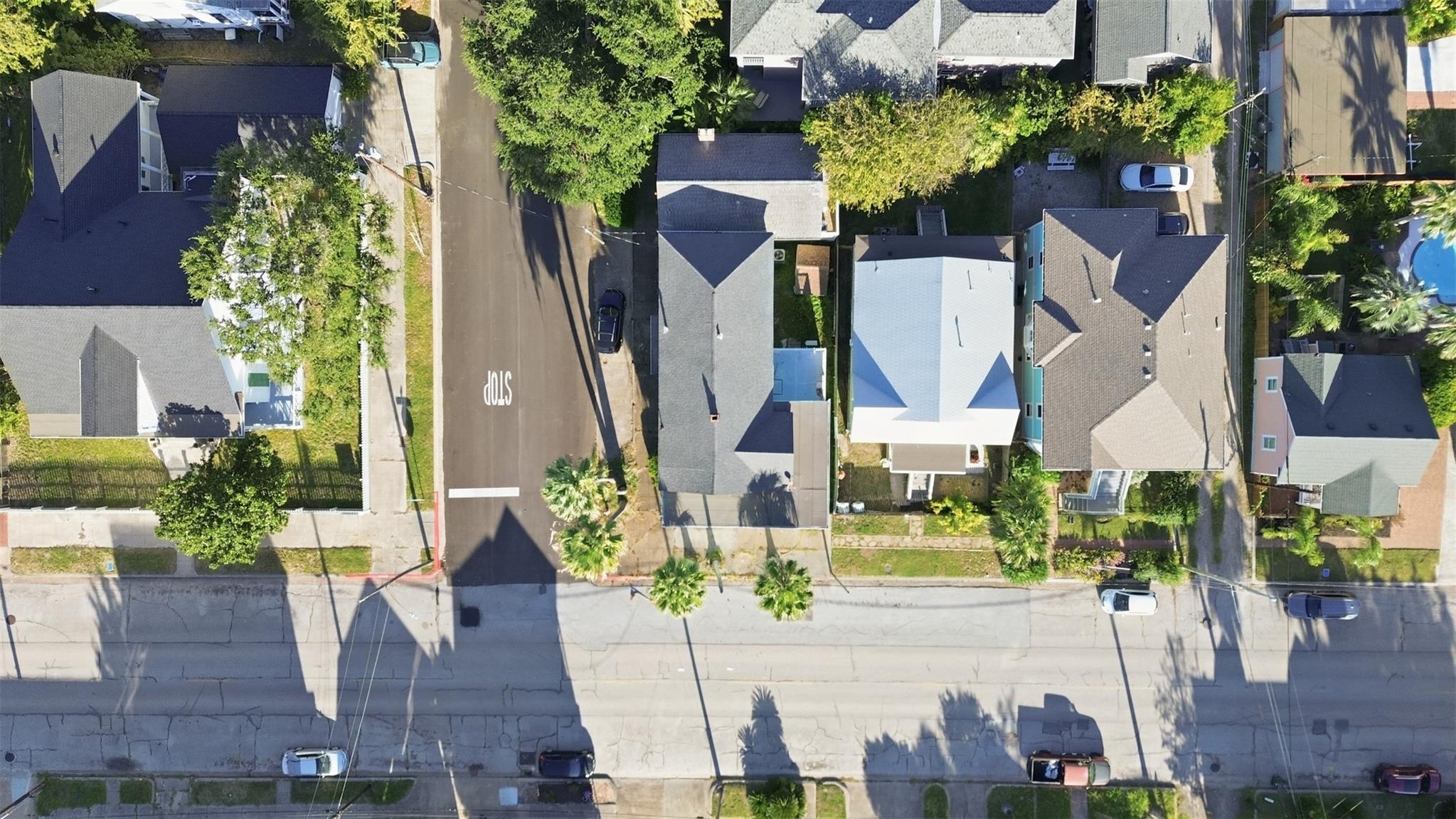 2025 Ave N 1/2