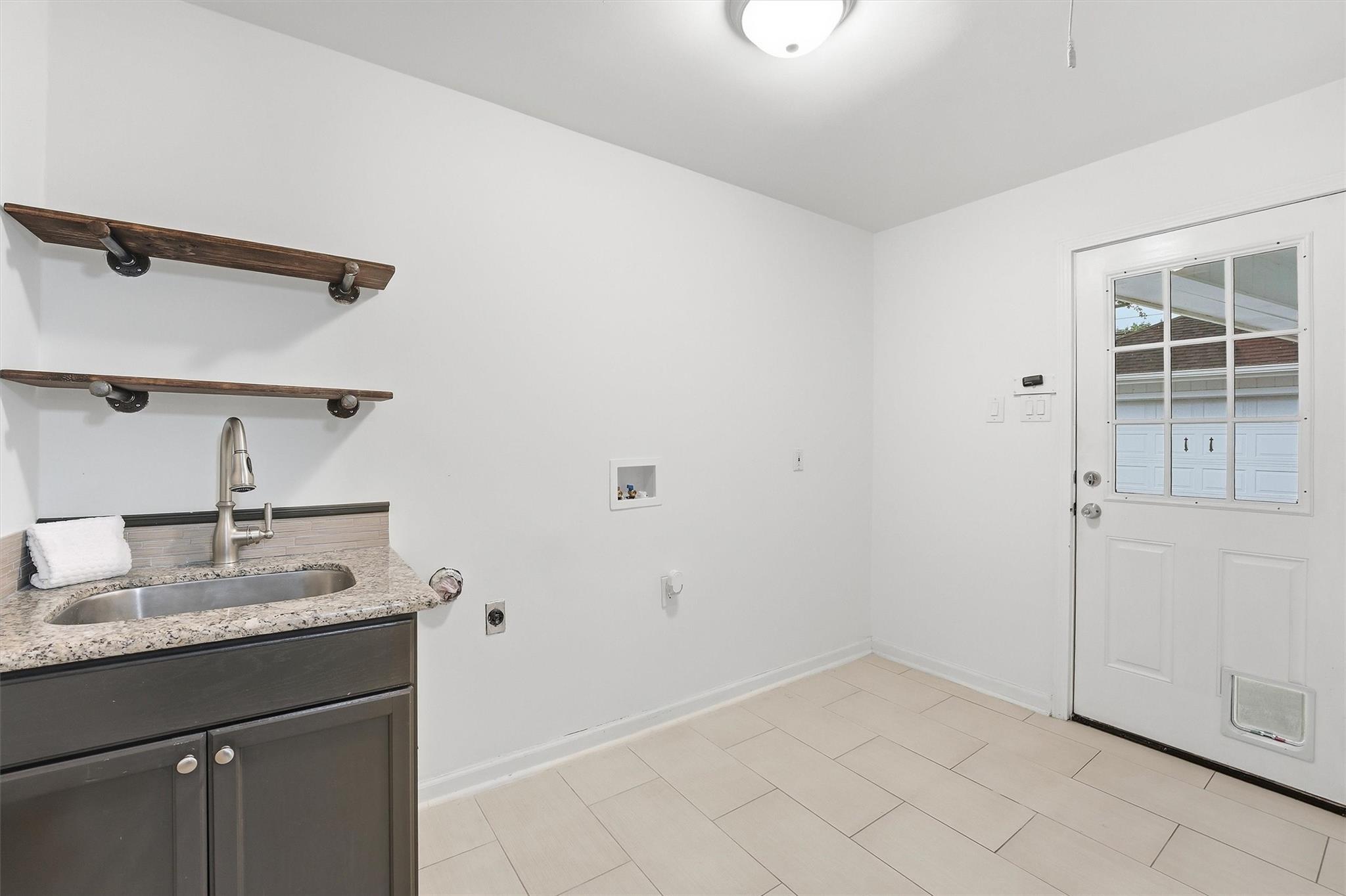 215 Whispering Oaks Drive