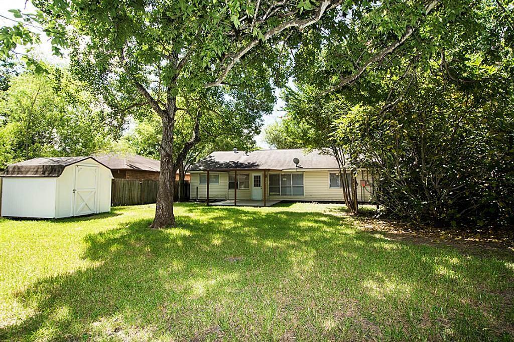 2804 Pinewood Drive