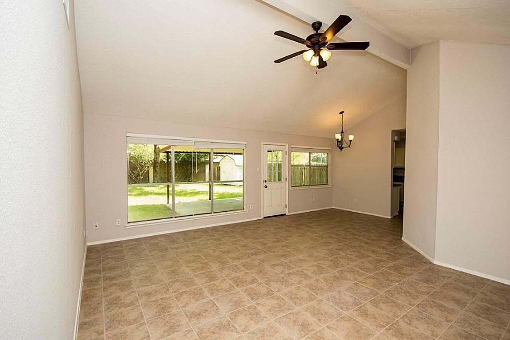 2804 Pinewood Drive
