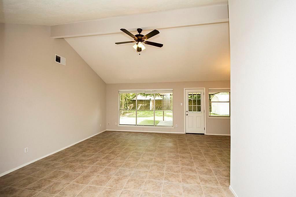 2804 Pinewood Drive