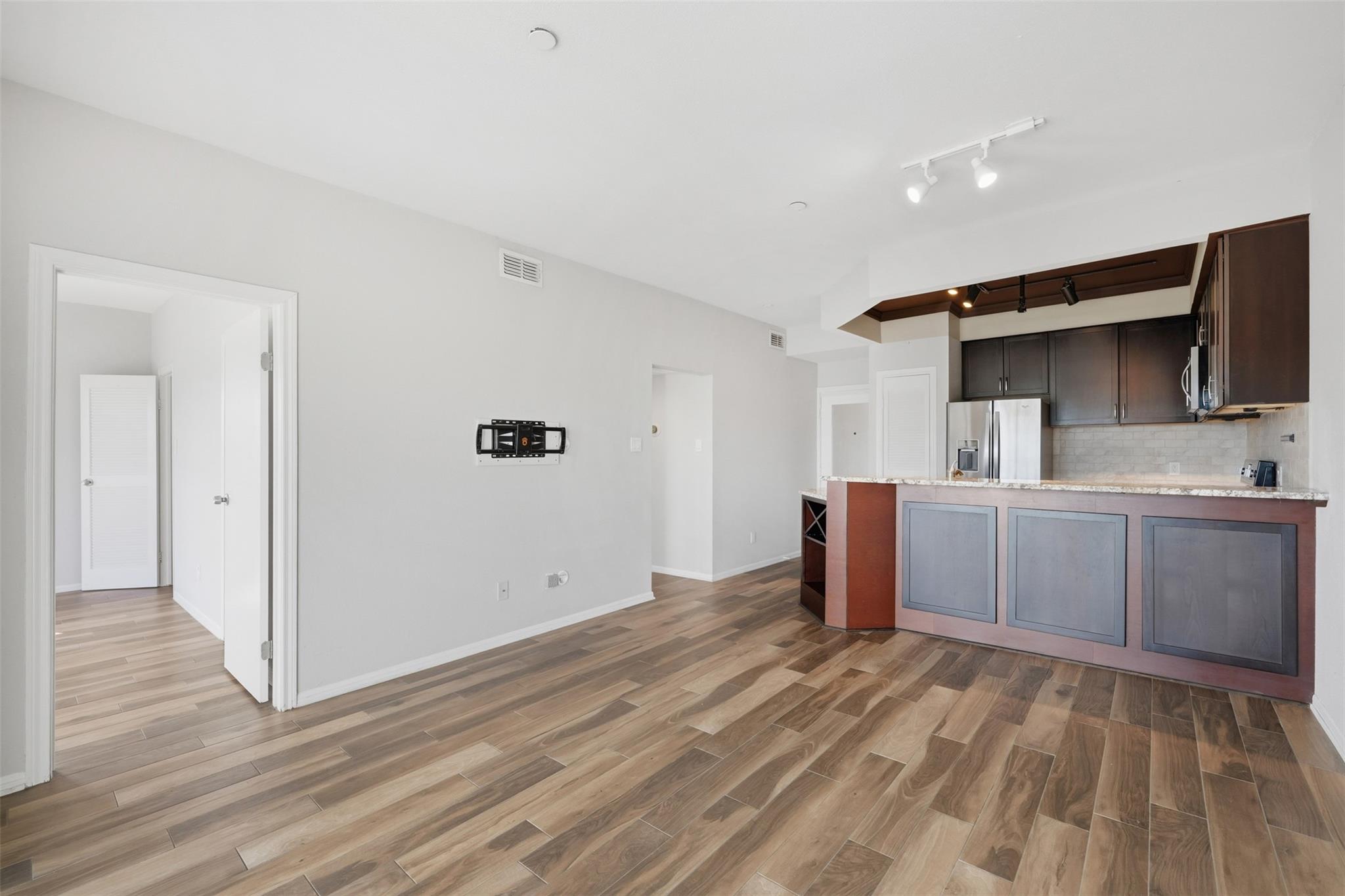 793 Davis Road # 116