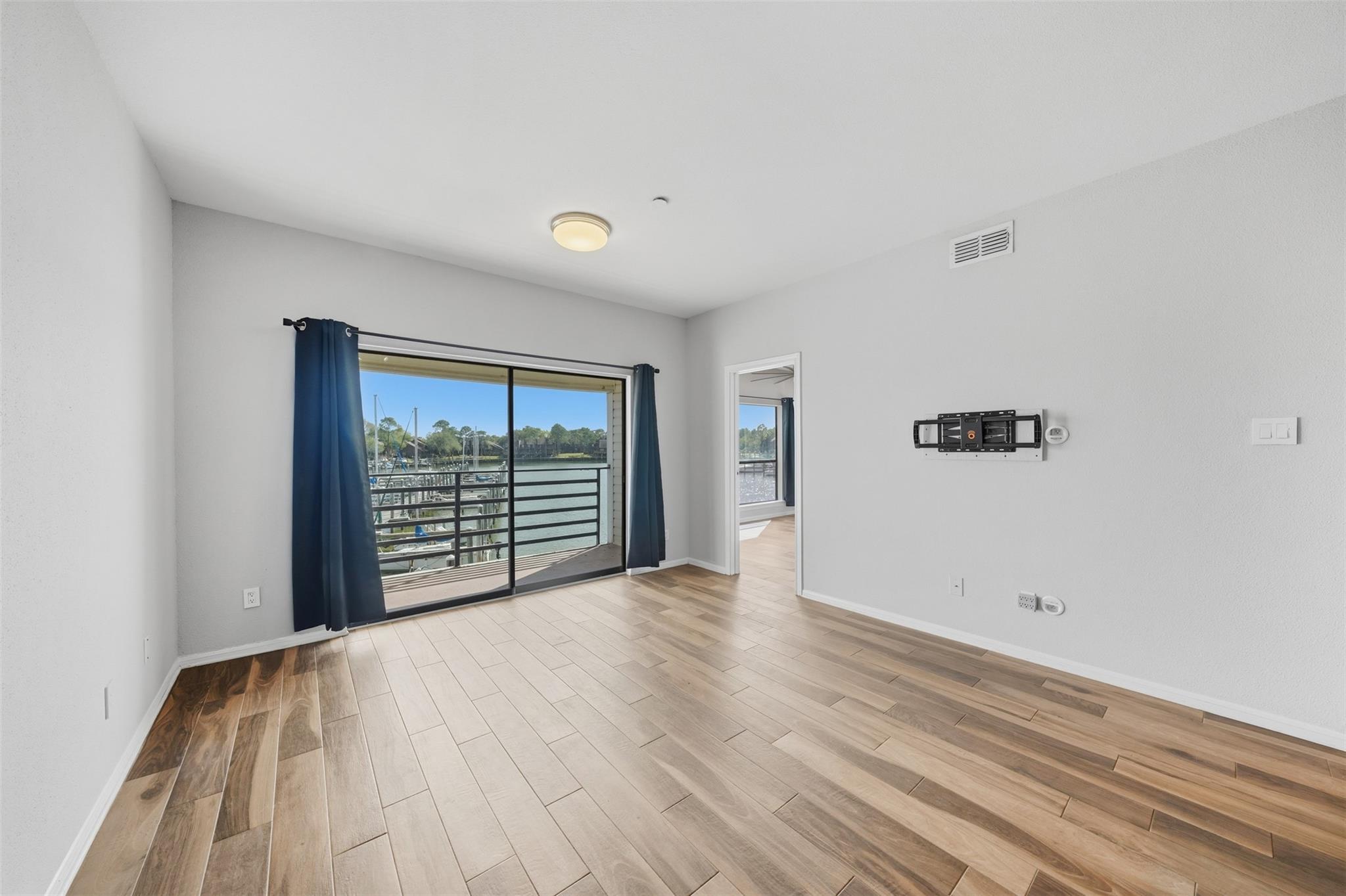 793 Davis Road # 116