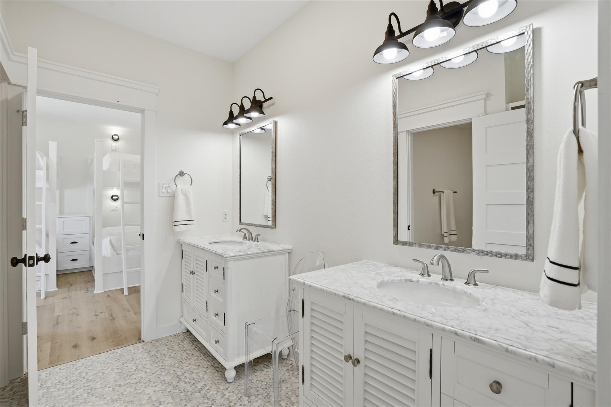 18 Blue Heron Circle