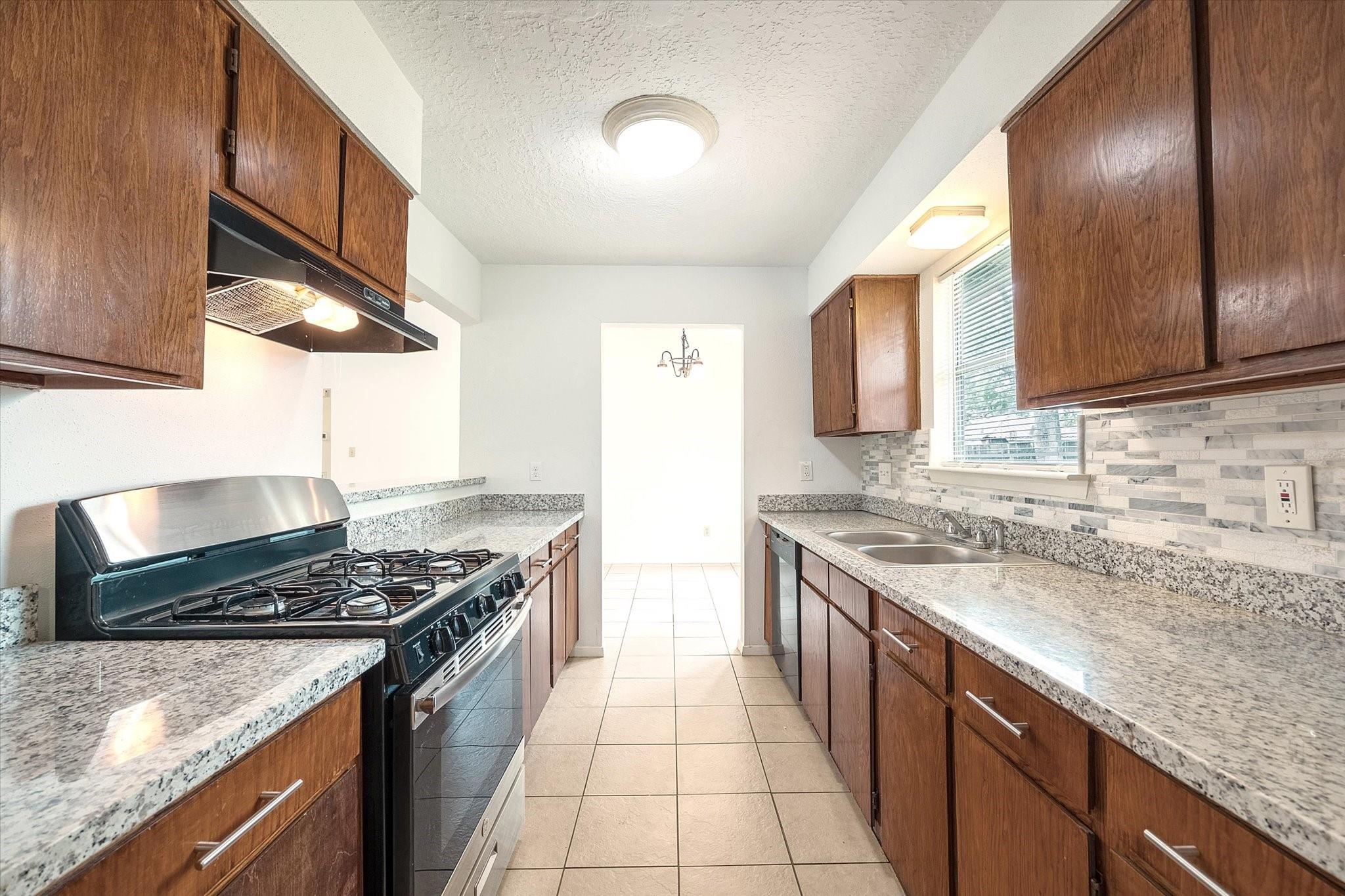 2723 N Brompton Drive