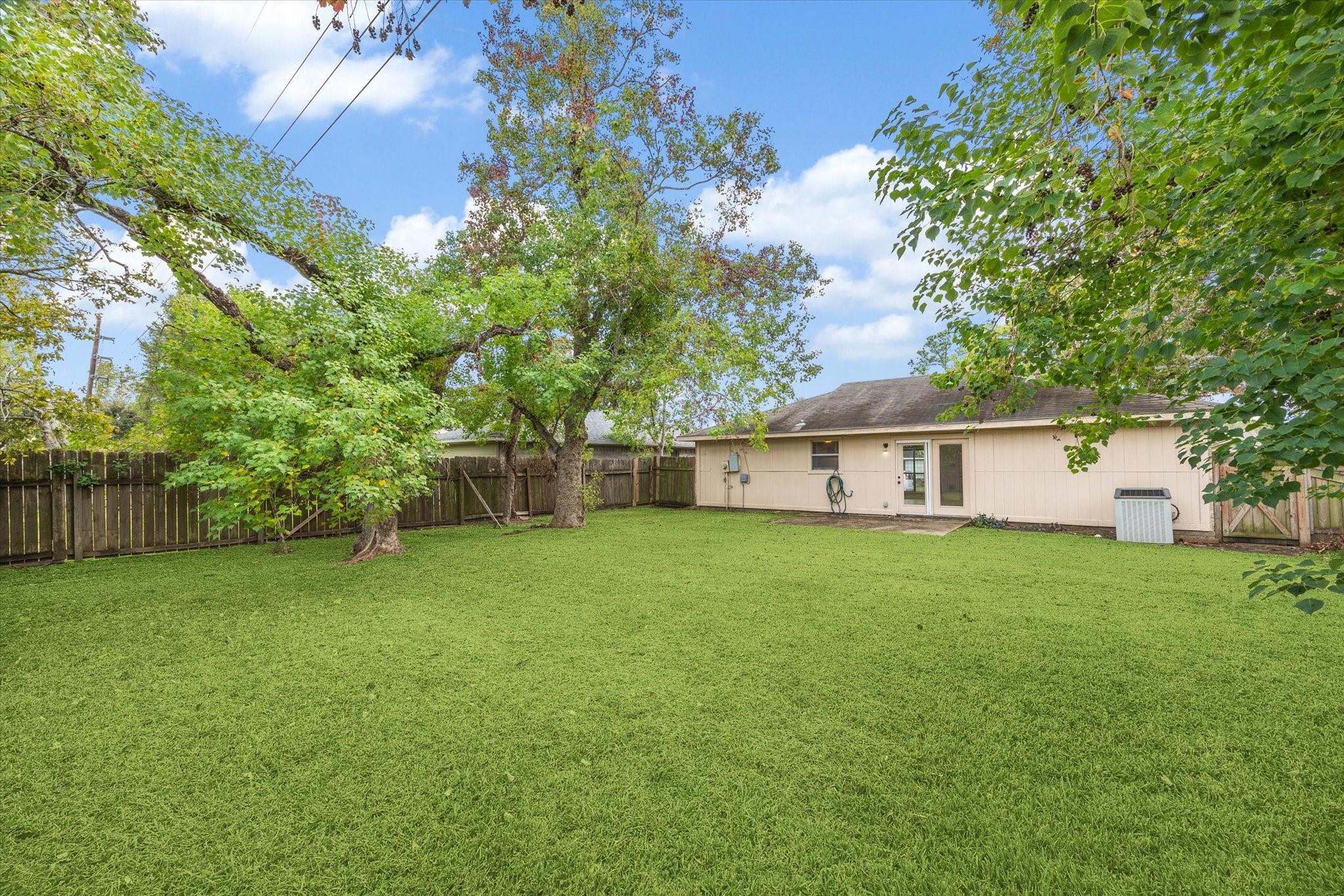 2723 N Brompton Drive