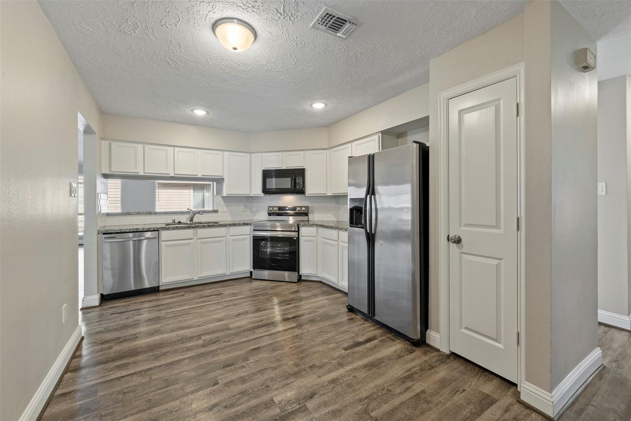 119 Wood Hollow Drive