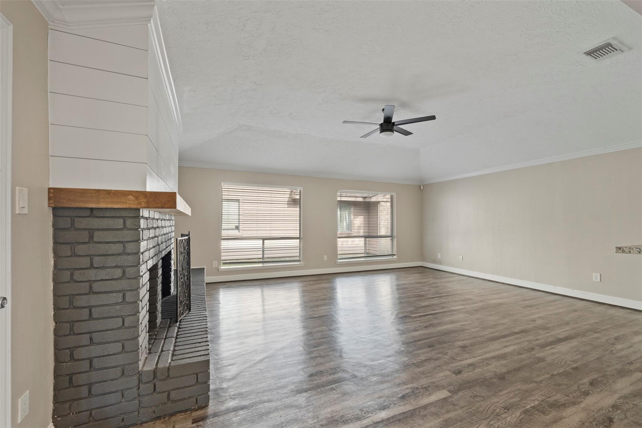 119 Wood Hollow Drive