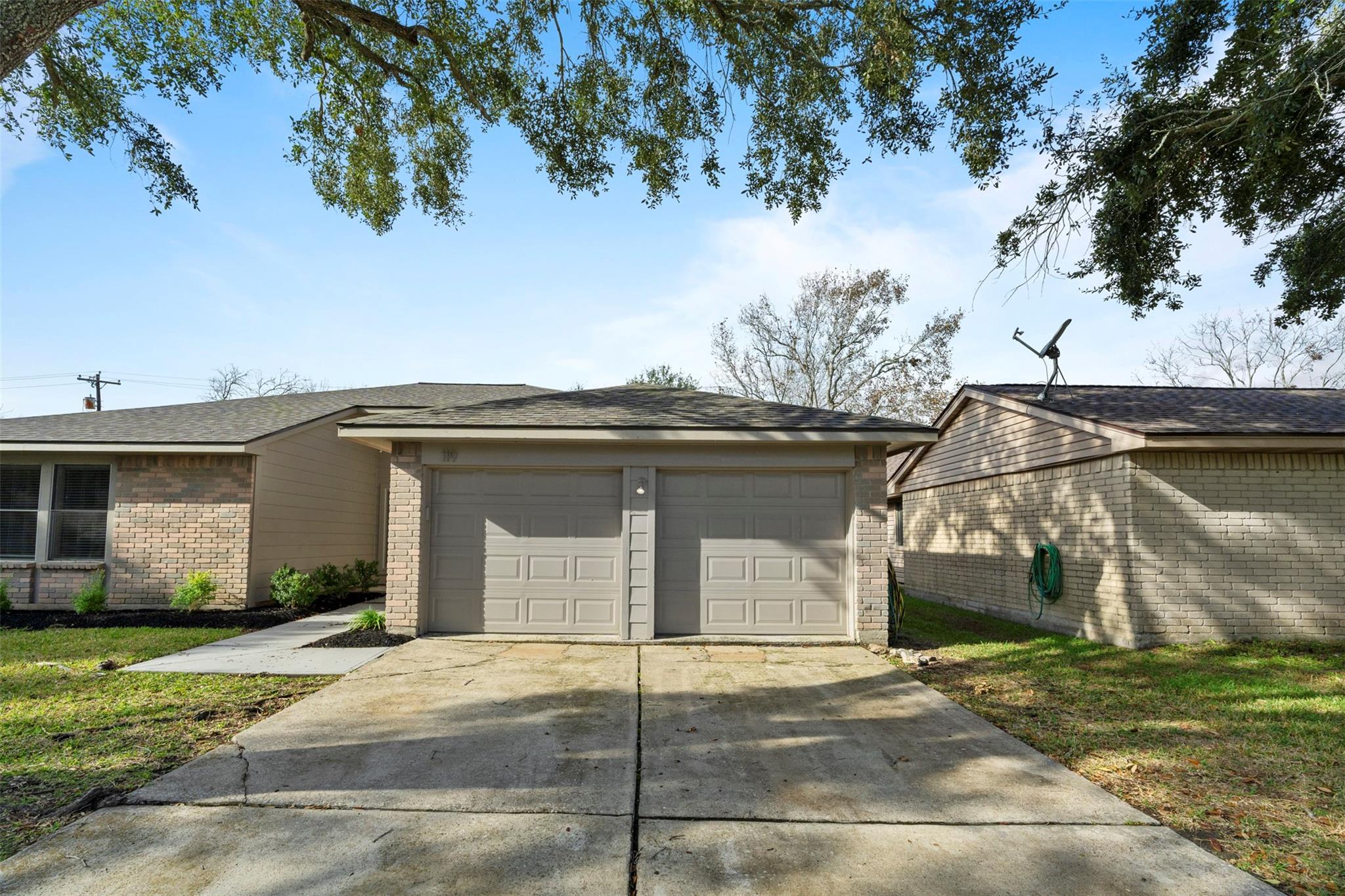 119 Wood Hollow Drive