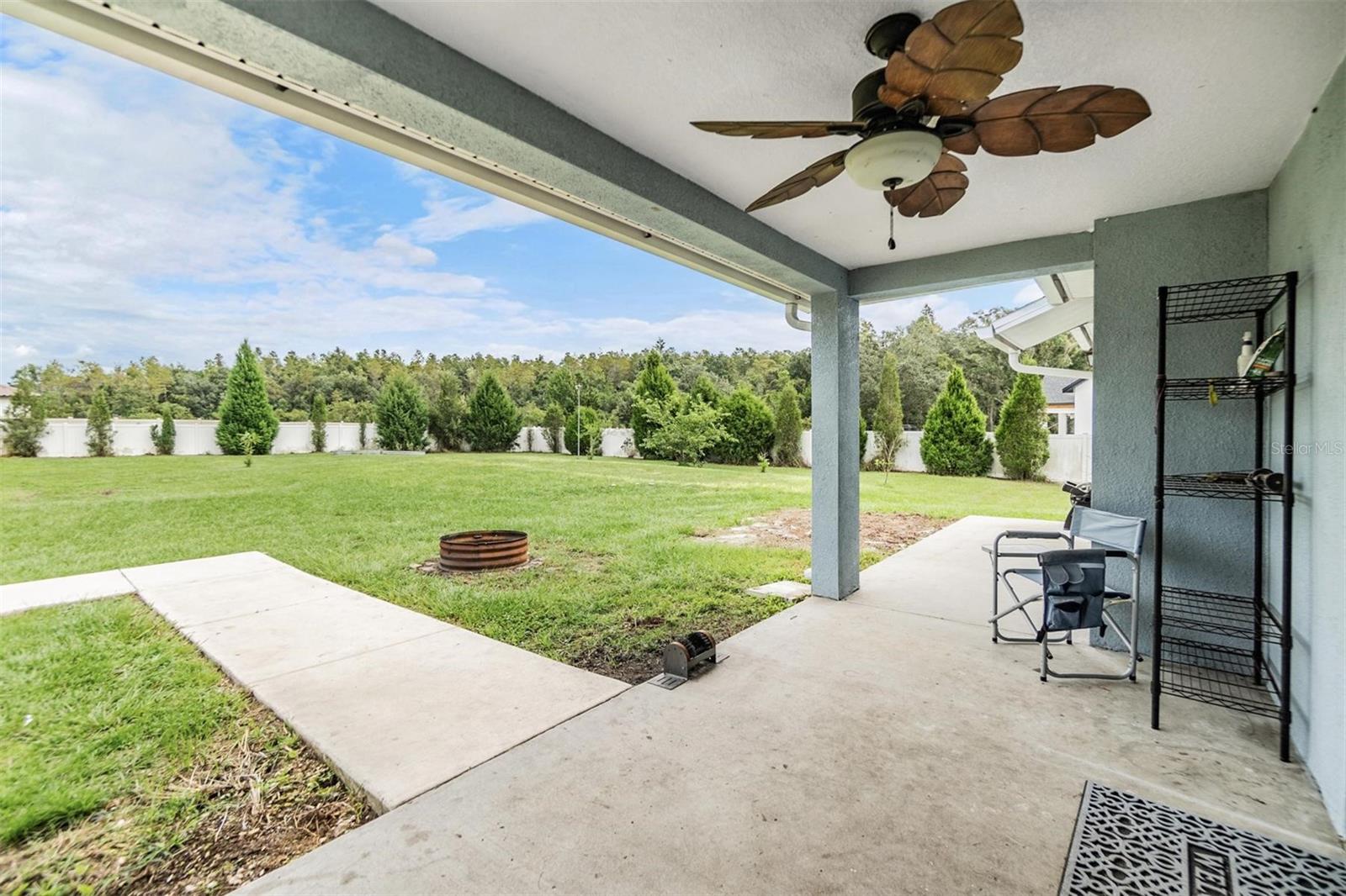 5707 LAKE LE CLARE RD