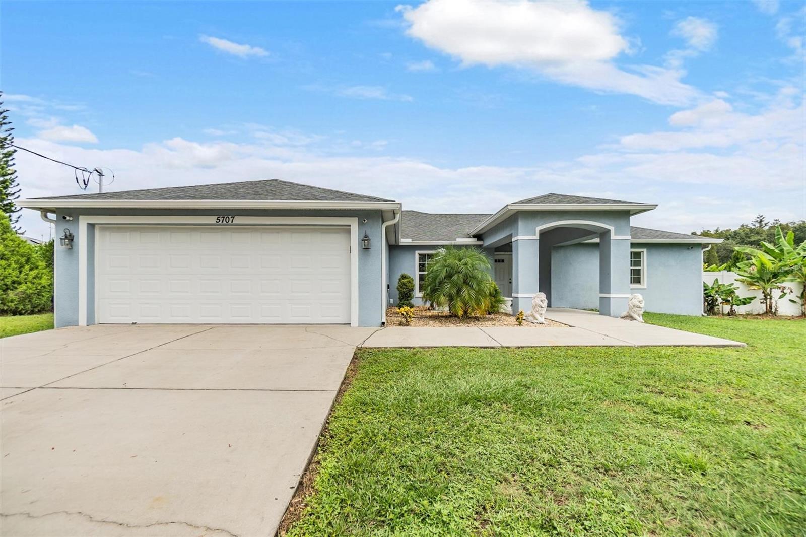 5707 LAKE LE CLARE RD