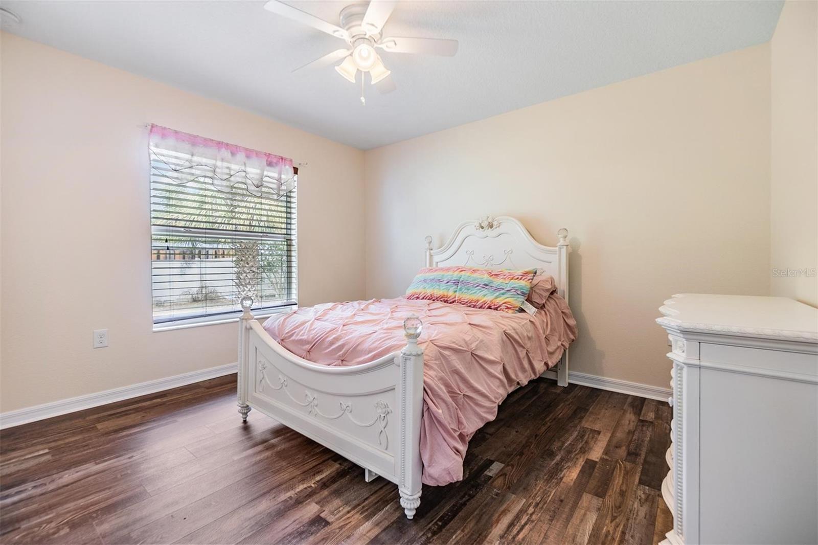 5707 LAKE LE CLARE RD