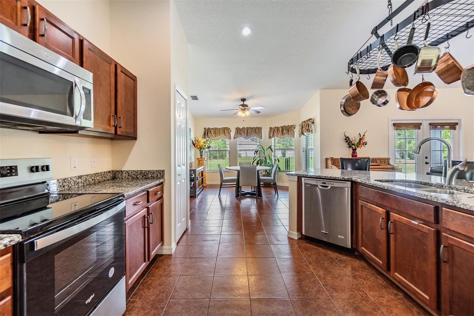 5707 LAKE LE CLARE RD