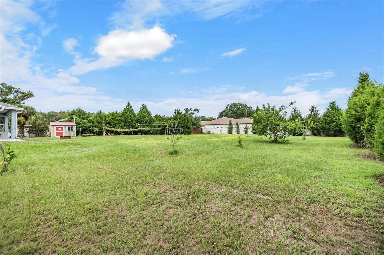 5707 LAKE LE CLARE RD