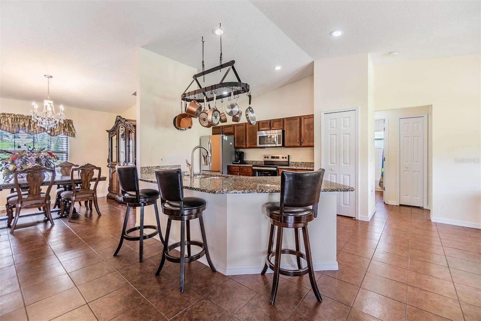 5707 LAKE LE CLARE RD