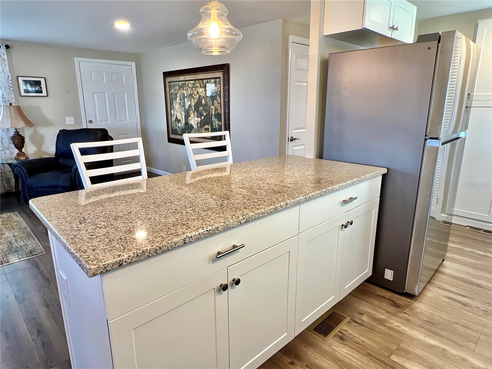 607 MOUNT MADISON AVE NE #652