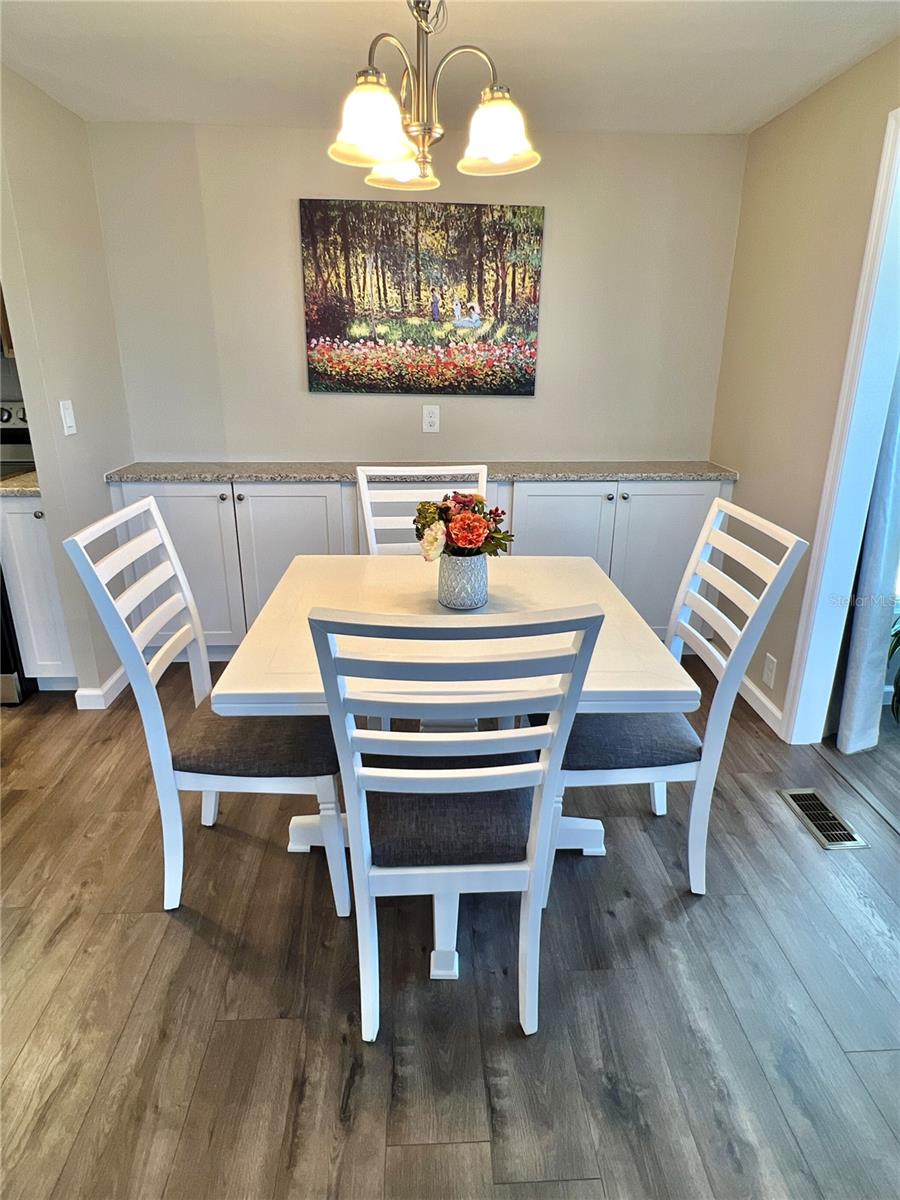 607 MOUNT MADISON AVE NE #652