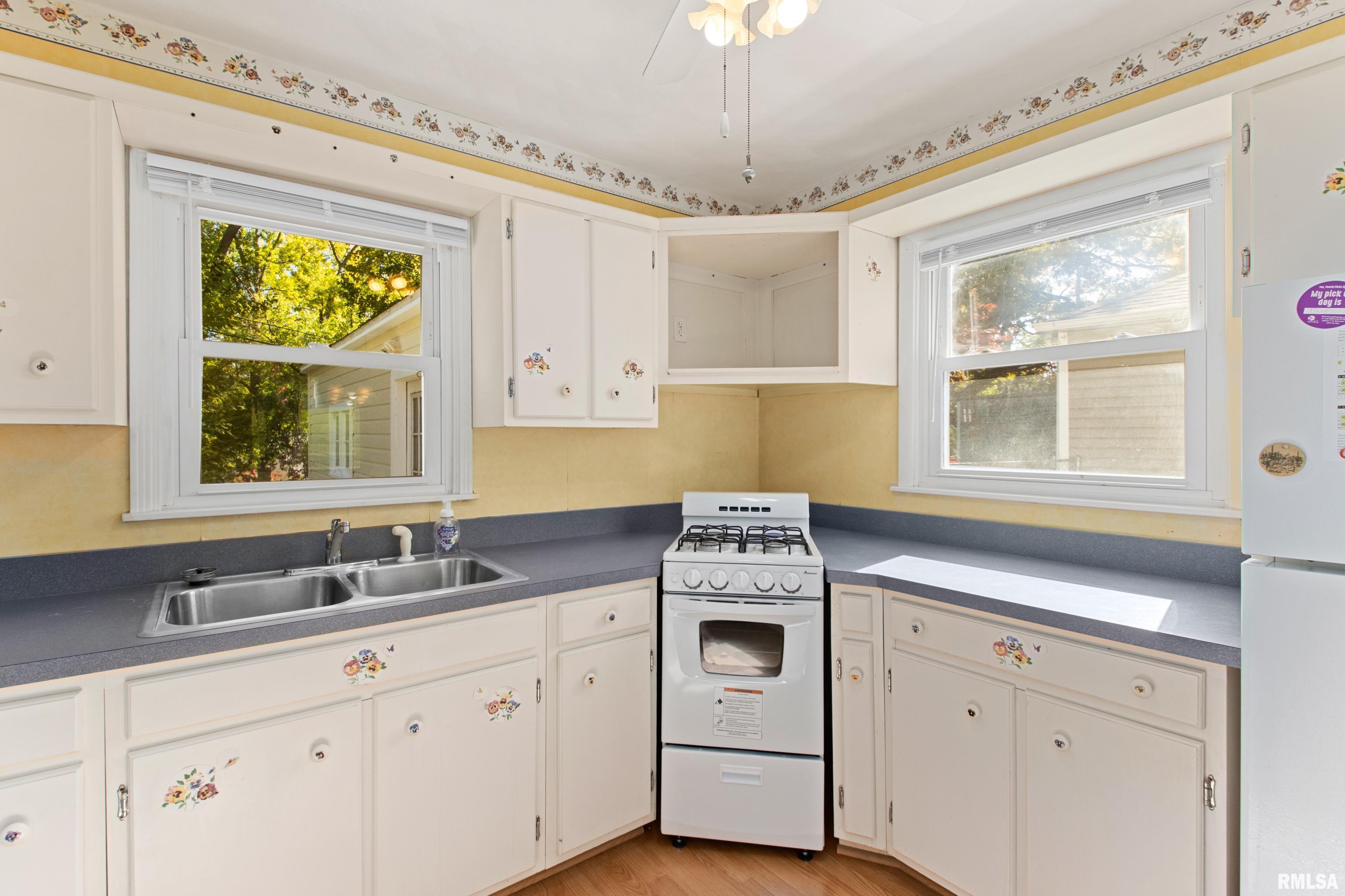 341 W BARRINGTON Road