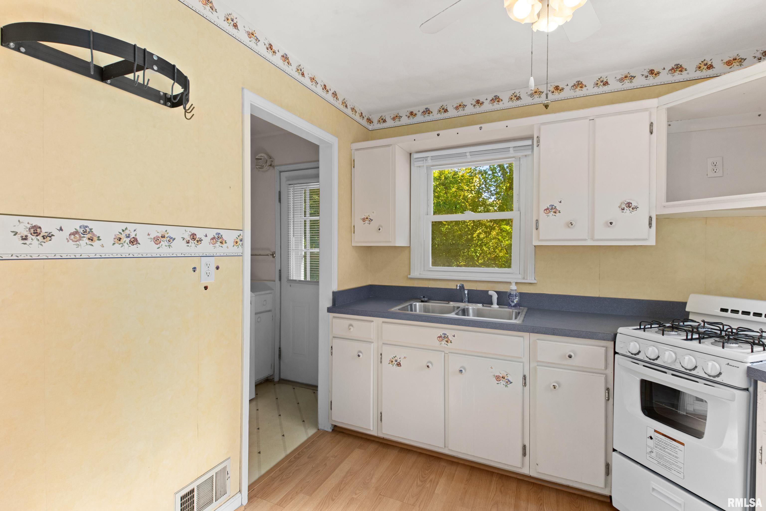 341 W BARRINGTON Road