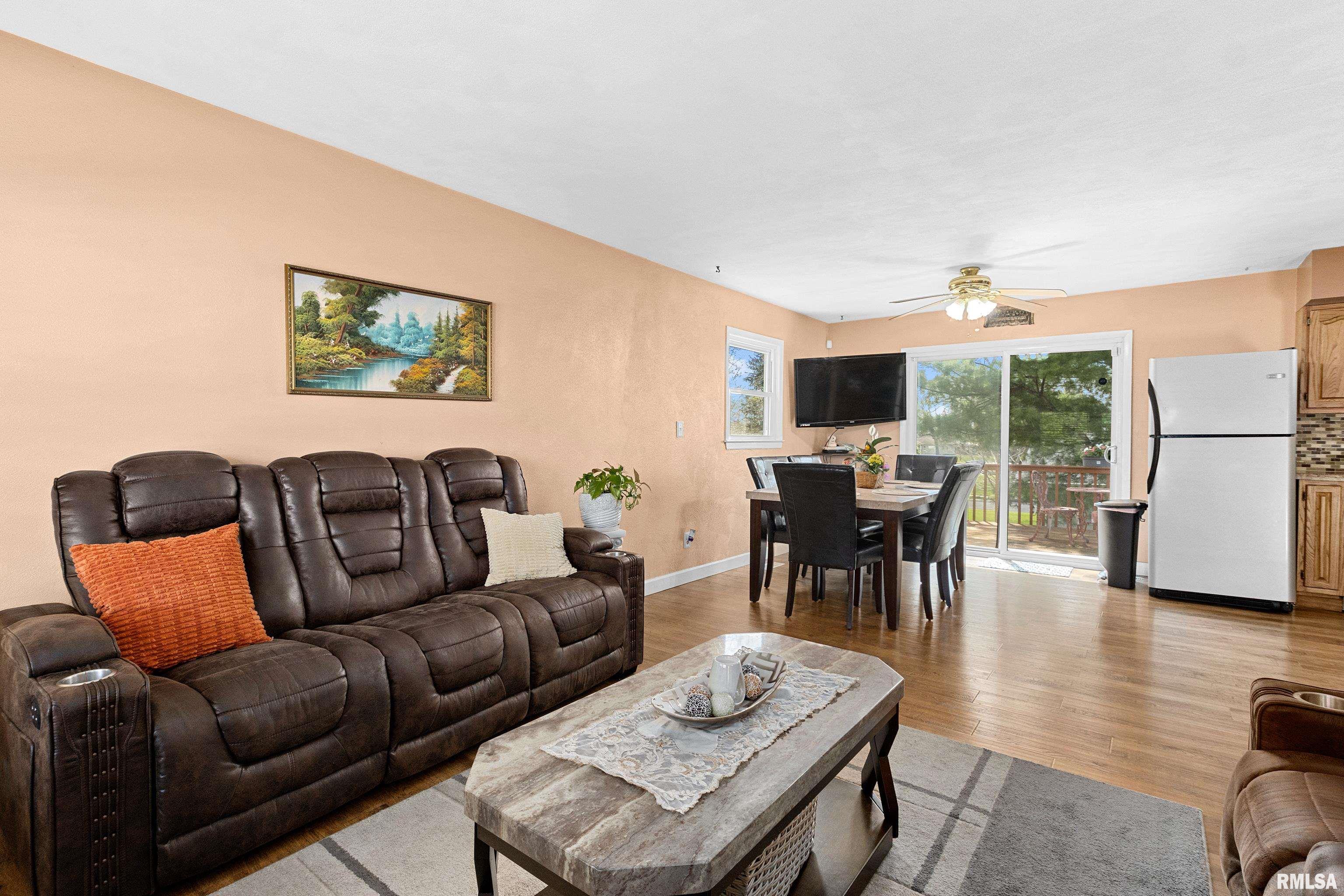 1910 W MARLENE Avenue